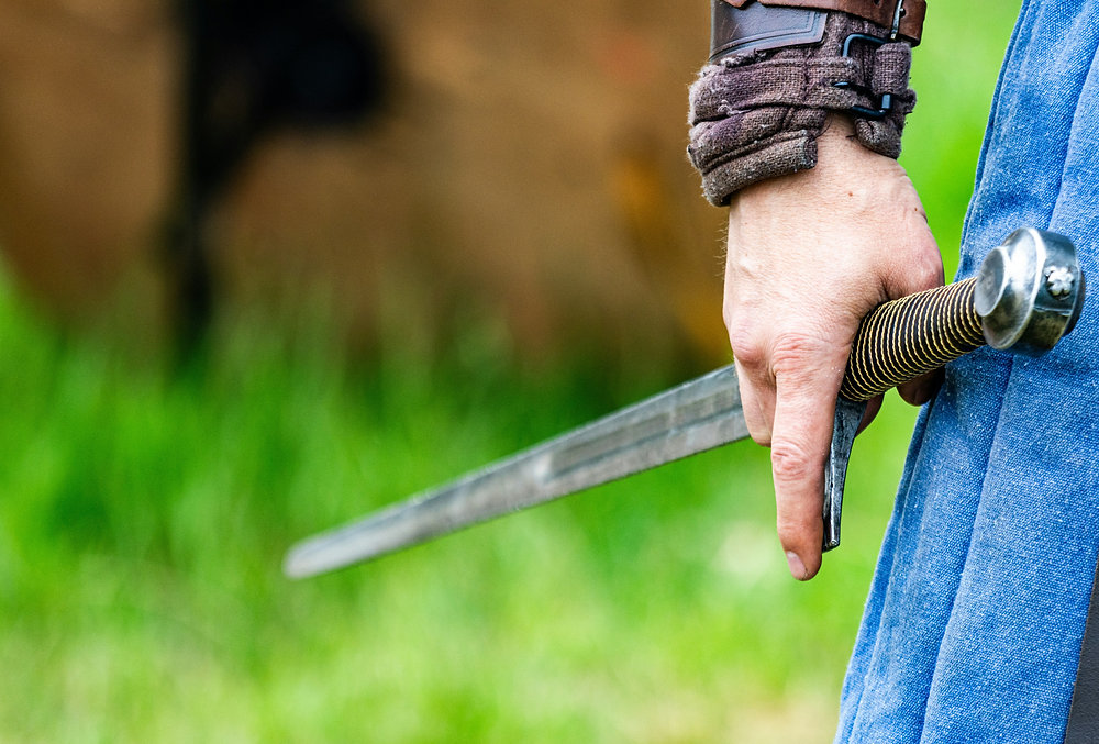 Espadas medievales europeas: historia, órdenes y legados