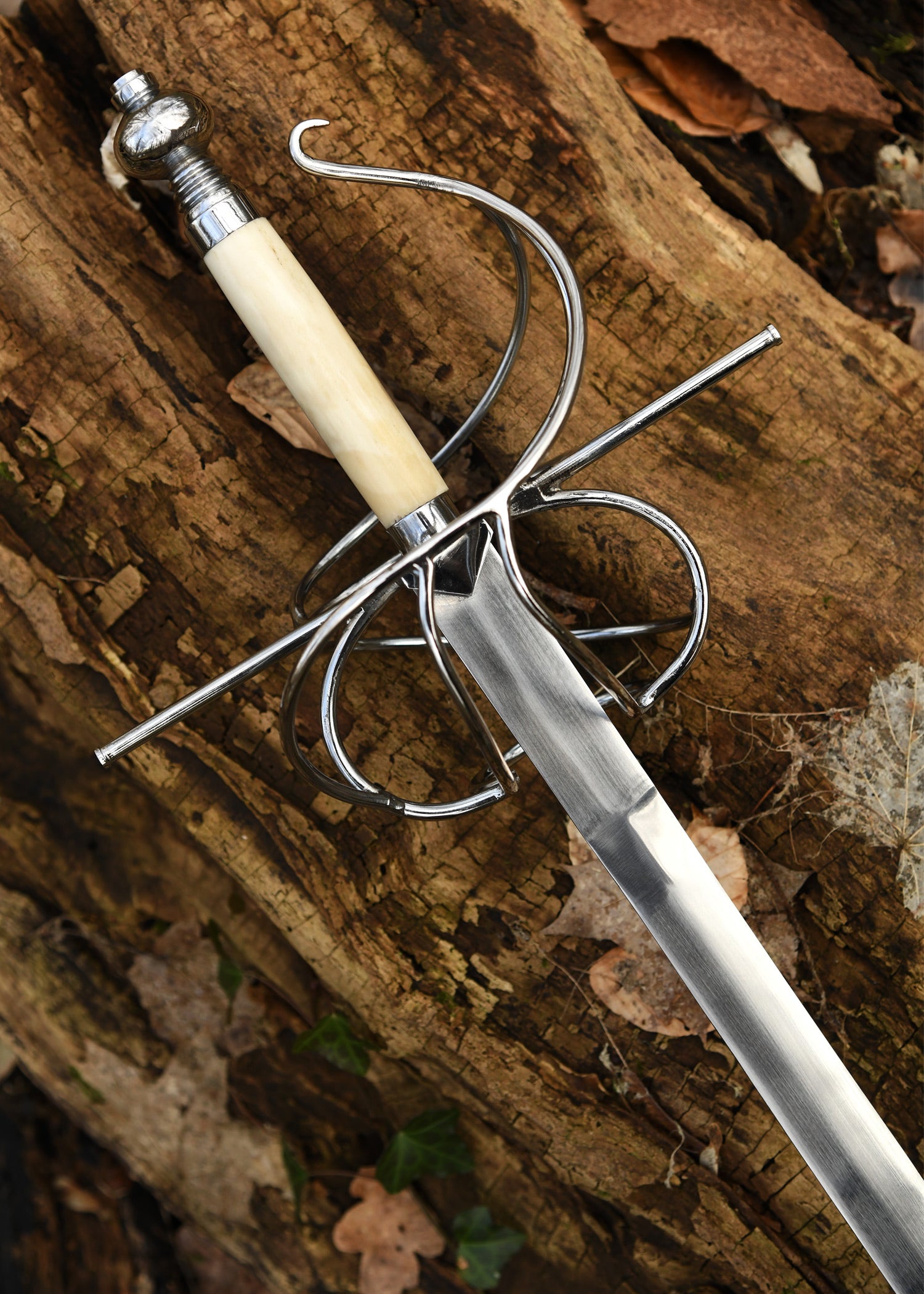 Imagen única de: Estoque Italiano Con Guarda Curva, Siglo Xvi.