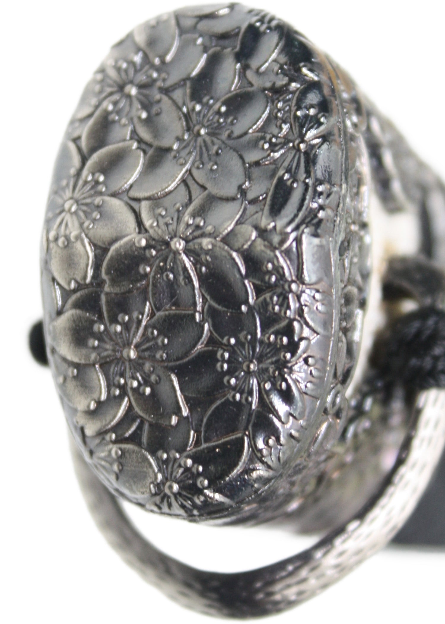 Imagen única de: John Lee Kamakura Tachi