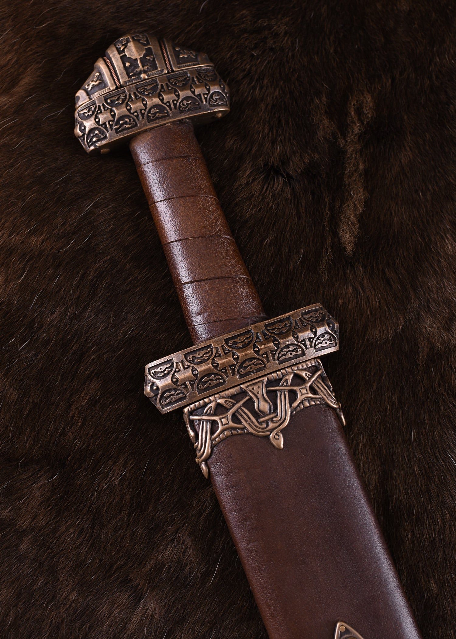 Imagen única de: Espada Vikinga (Isla Eigg) Con Mango De Cuero, Acero Damasco Categoría-B