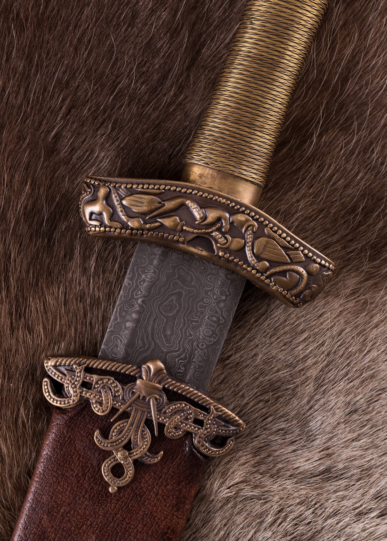 Imagen única de: Espada Vikinga De Dybäck Con Vaina, Acero De Damasco Categoría-B