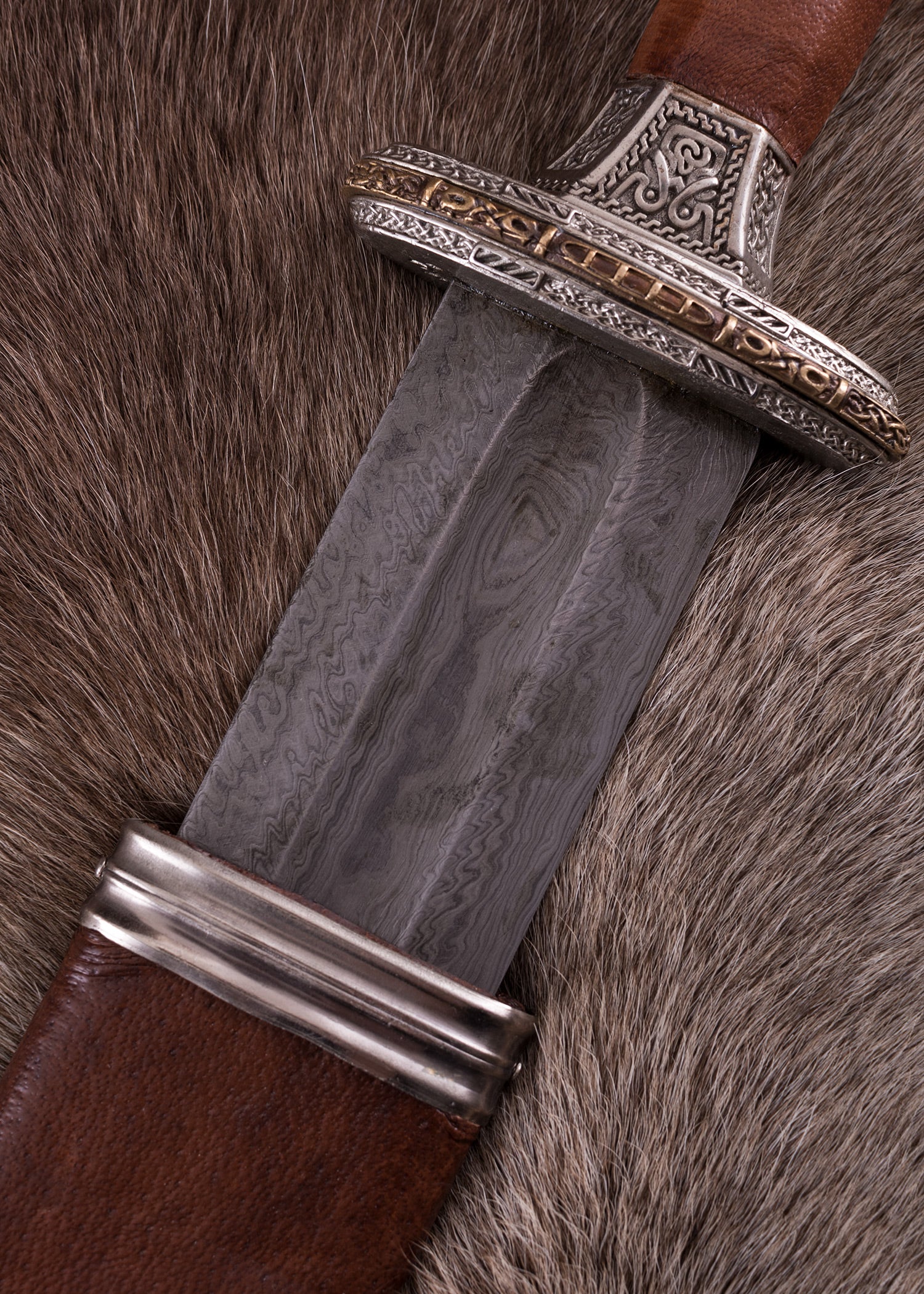 Imagen única de: Espada Vendelzeit Con Vaina, Empuñadura De Latón, Estañada, Acero De Damasco Categoría-B