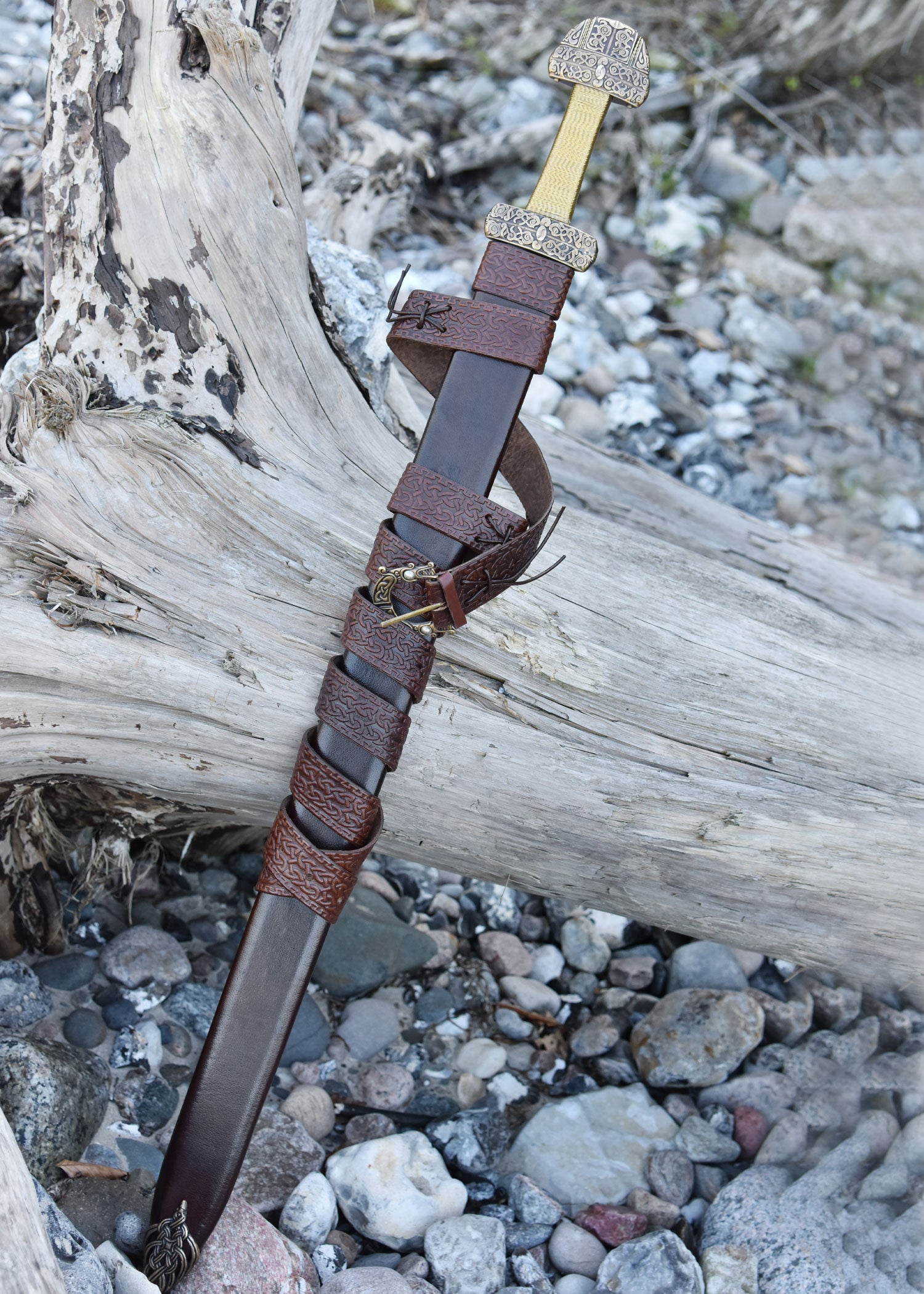 Imagen única de: Espada Ruso-vikinga, Tipo Petersen D, Gnezdovo, Tumba C-2, Siglo X. Categoría-B