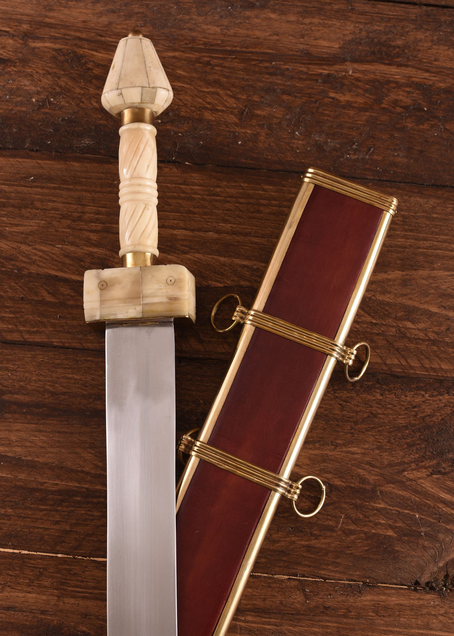 Imagen única de: Spatha Con Vaina (Tipo Straubing-nydam), Siglo Iii.