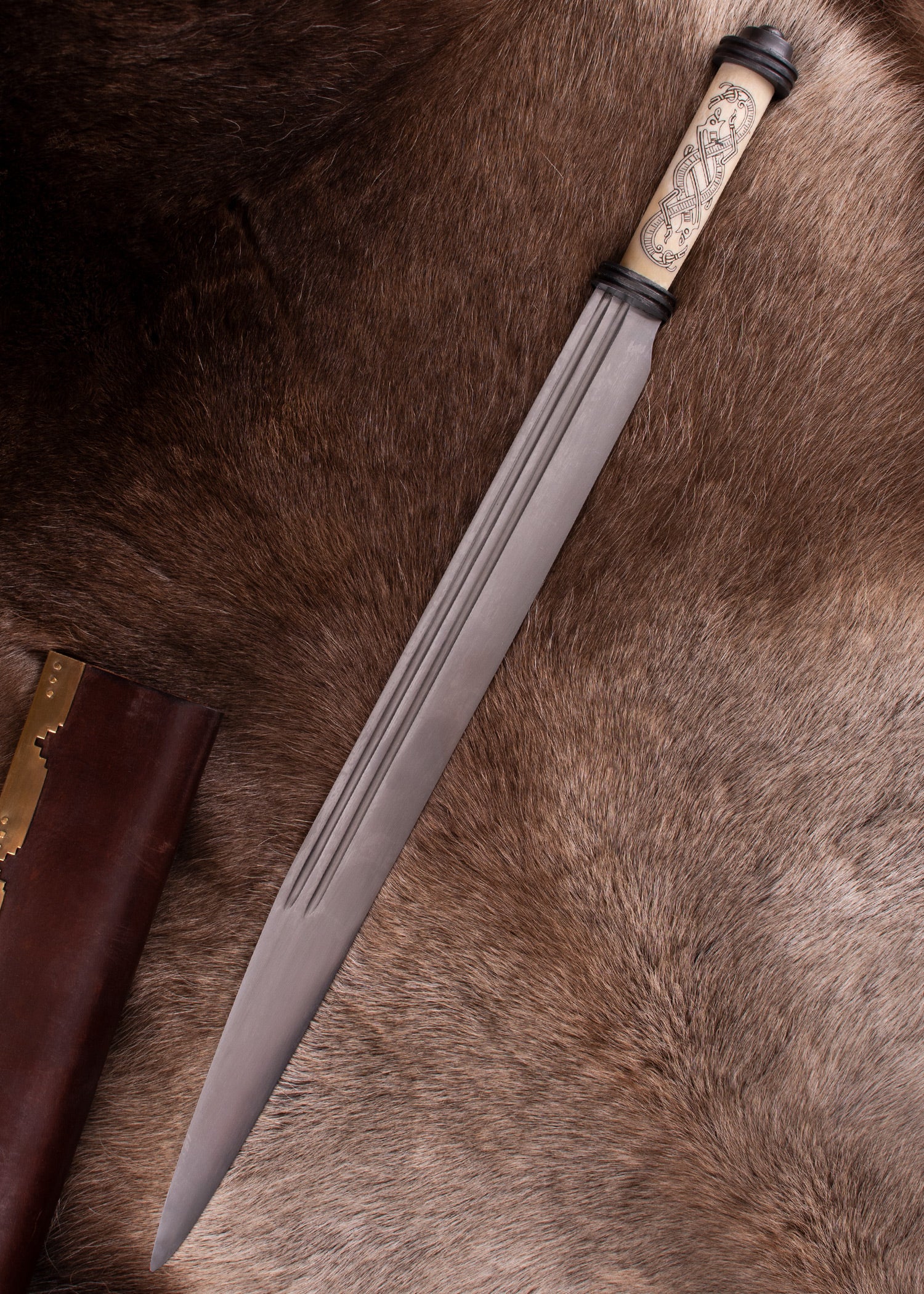 Imagen única de: Sax (Seax) Largo Vikingo Con Mango De Hueso Estilo Jellinge, Siglo X.