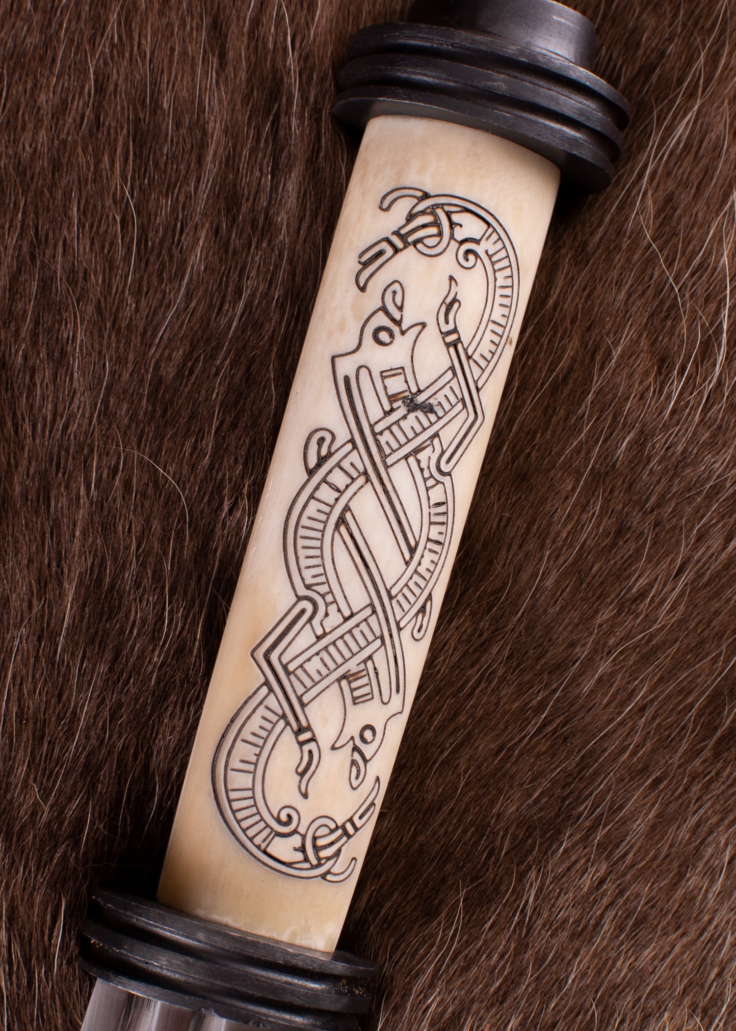 Imagen única de: Sax (Seax) Largo Vikingo Con Mango De Hueso Estilo Jellinge, Siglo X.