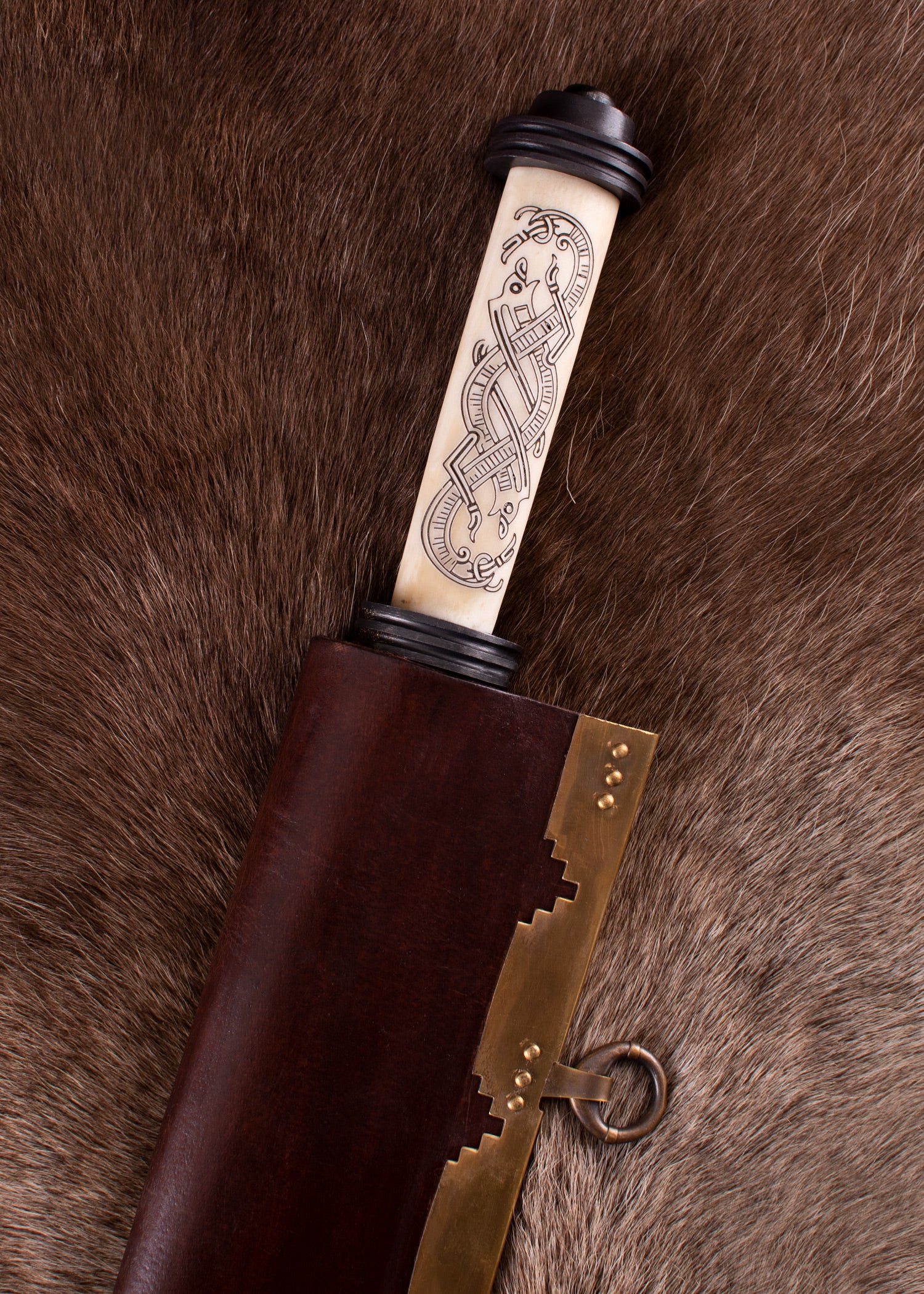 Imagen única de: Sax (Seax) Largo Vikingo Con Mango De Hueso Estilo Jellinge, Siglo X.