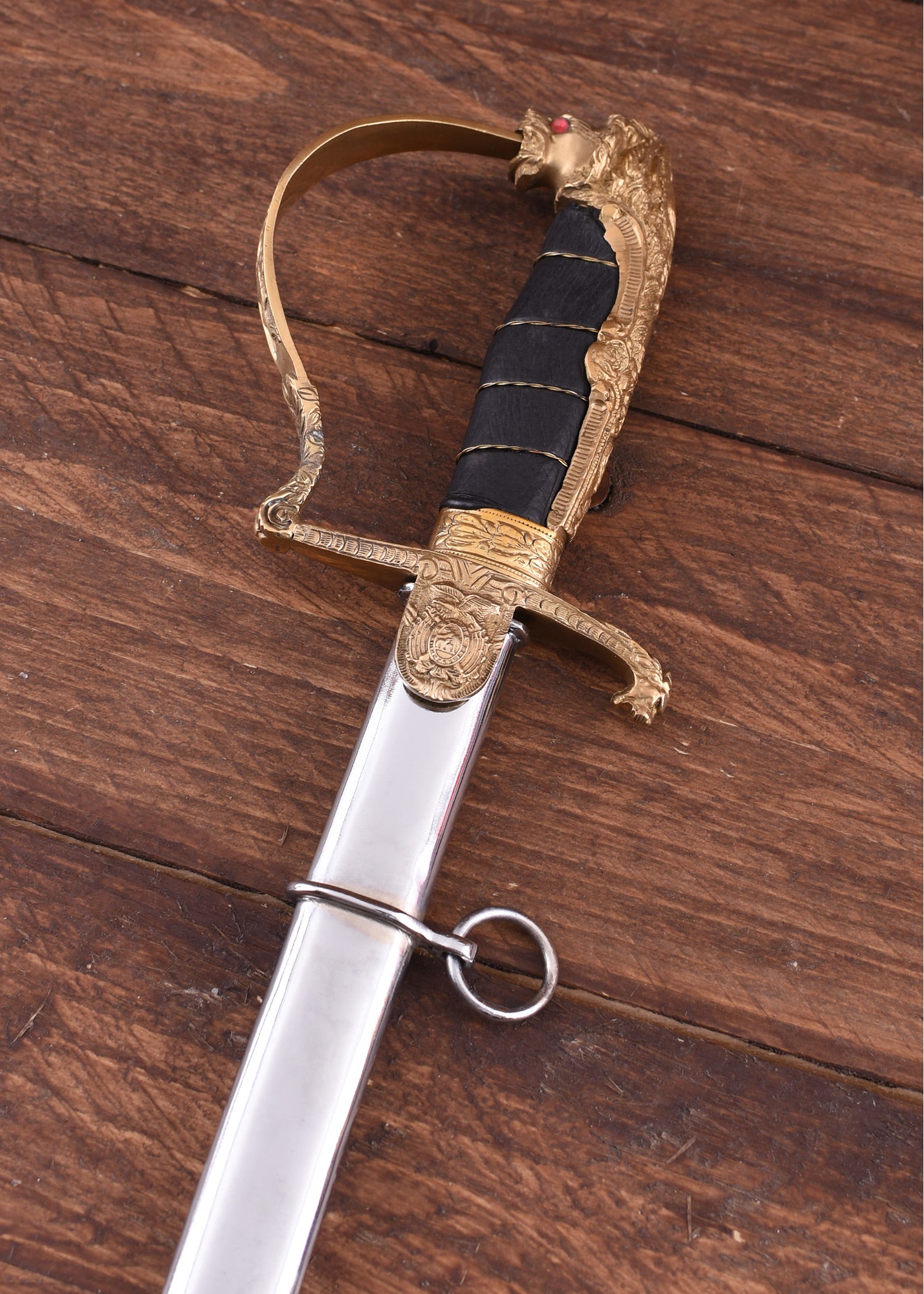 Imagen única de: Sable De Desfile Alemán Con Cabeza De León Y Vaina De Acero - Tienda Medieval.