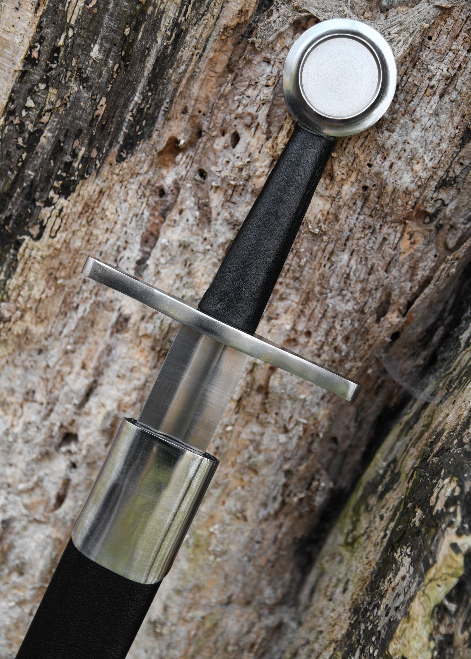 Imagen única de: Espada Con Pomo De Disco Y Vaina. , Categoría-C