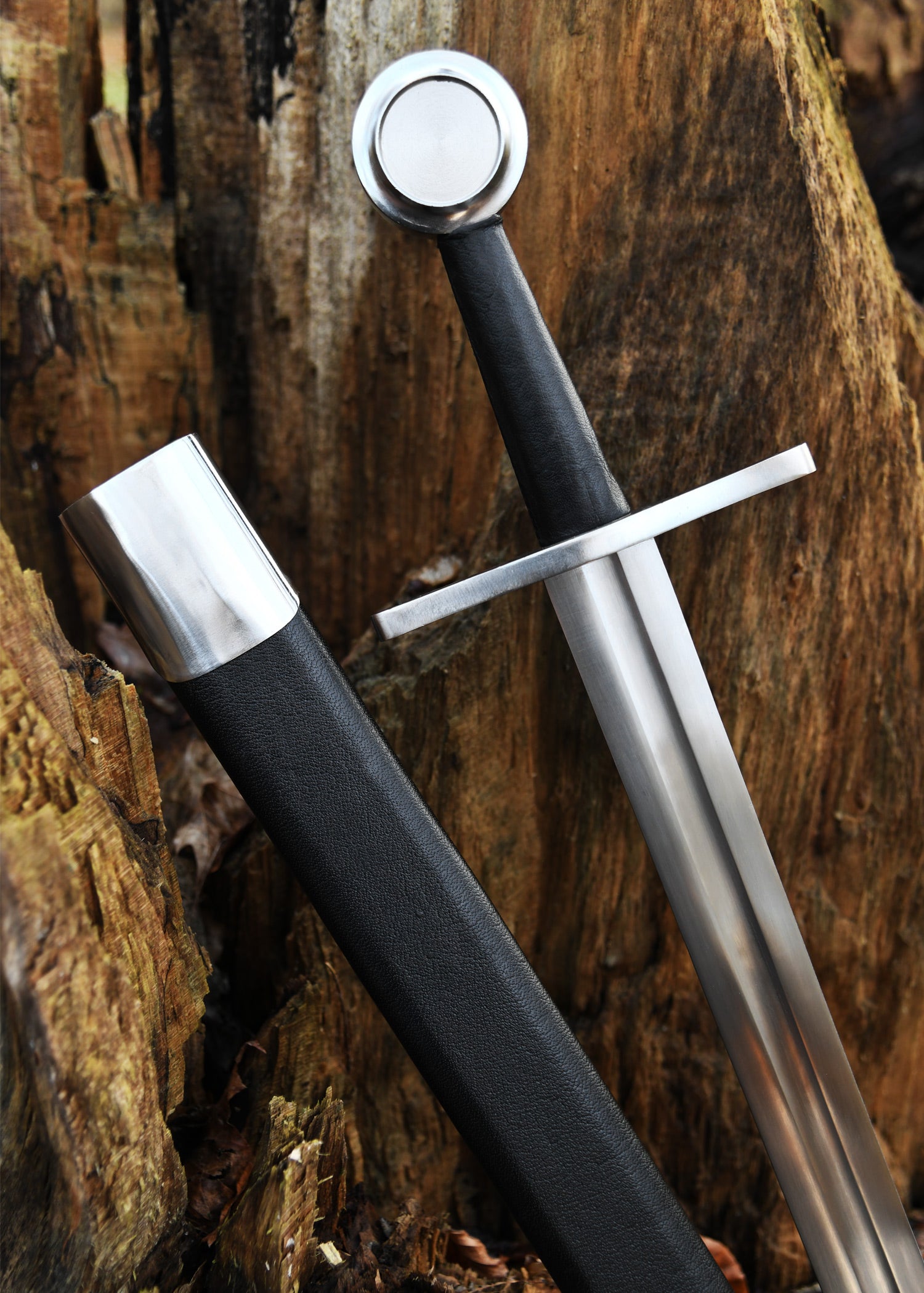 Imagen única de: Espada Con Pomo De Disco Y Vaina. , Categoría-C