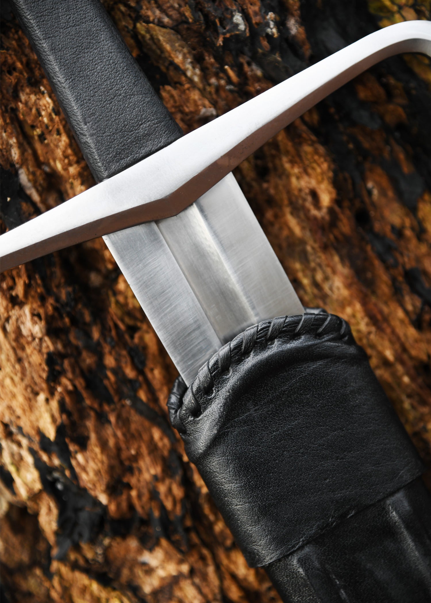 Imagen única de: Espada Italiana De Mano Y Media Con Vaina , Categoría-C