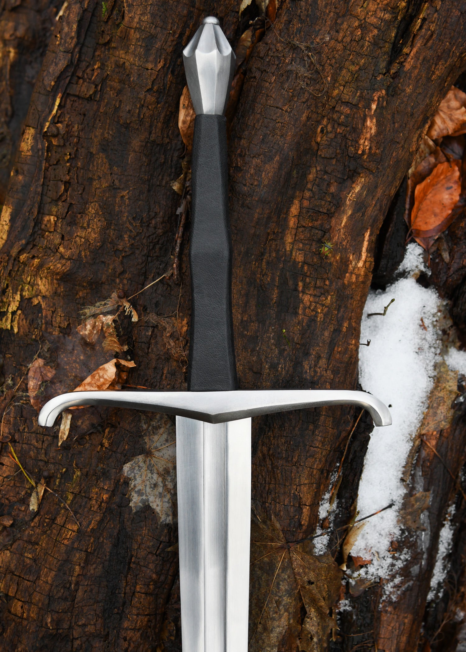 Imagen única de: Espada Italiana De Mano Y Media Con Vaina , Categoría-C