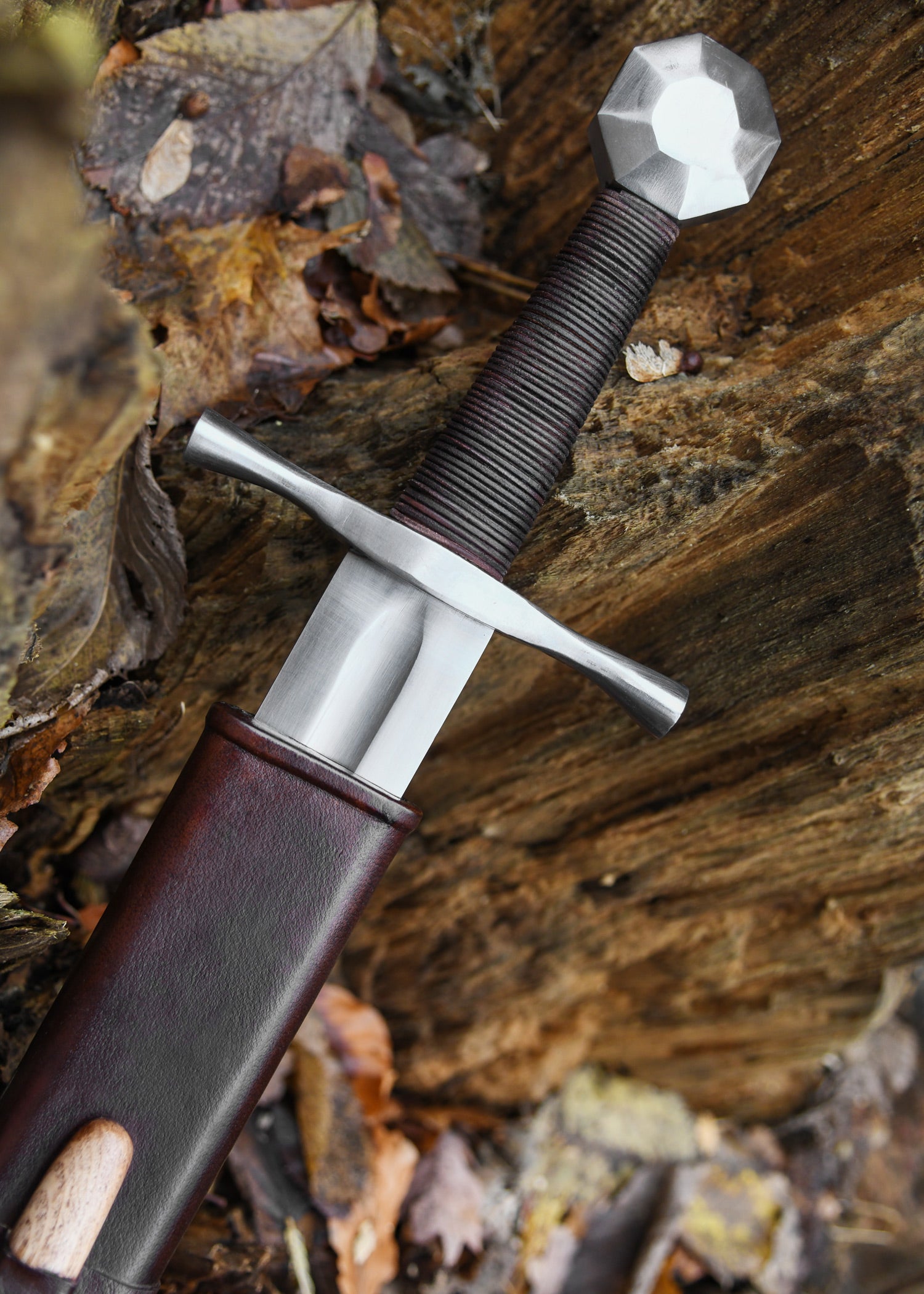 Imagen única de: Espada Cruzada Con Pomo Octogonal, Siglo Xiii, Lucha De Espectáculo, Categoría-C