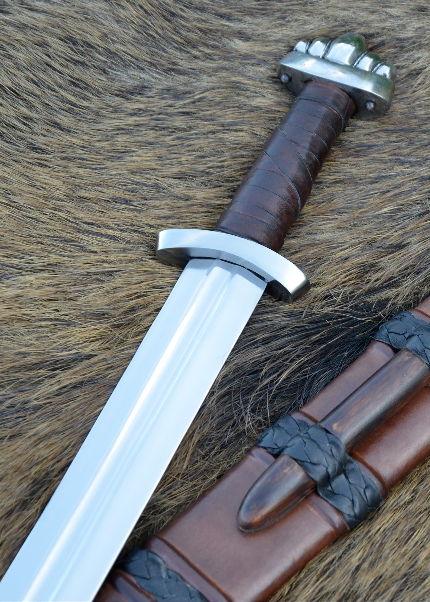 Imagen única de: Espada Vikinga Con Vaina, Siglo X, Espada De Combate Categoría-B