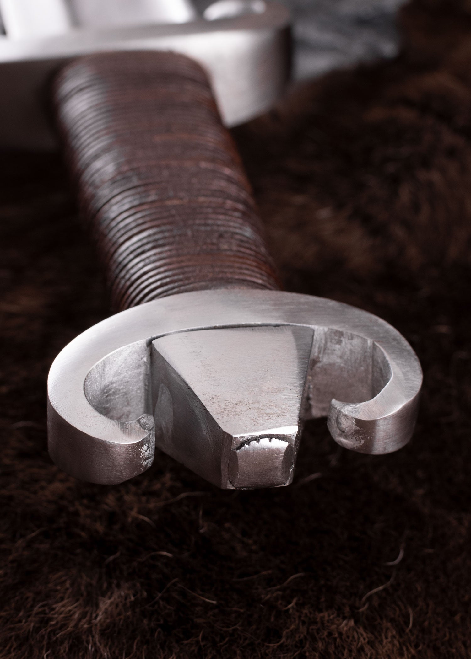 Imagen única de: Sax (Seax) Largo Vikingo, Peterson Tipo G, Con Funda De Cuero