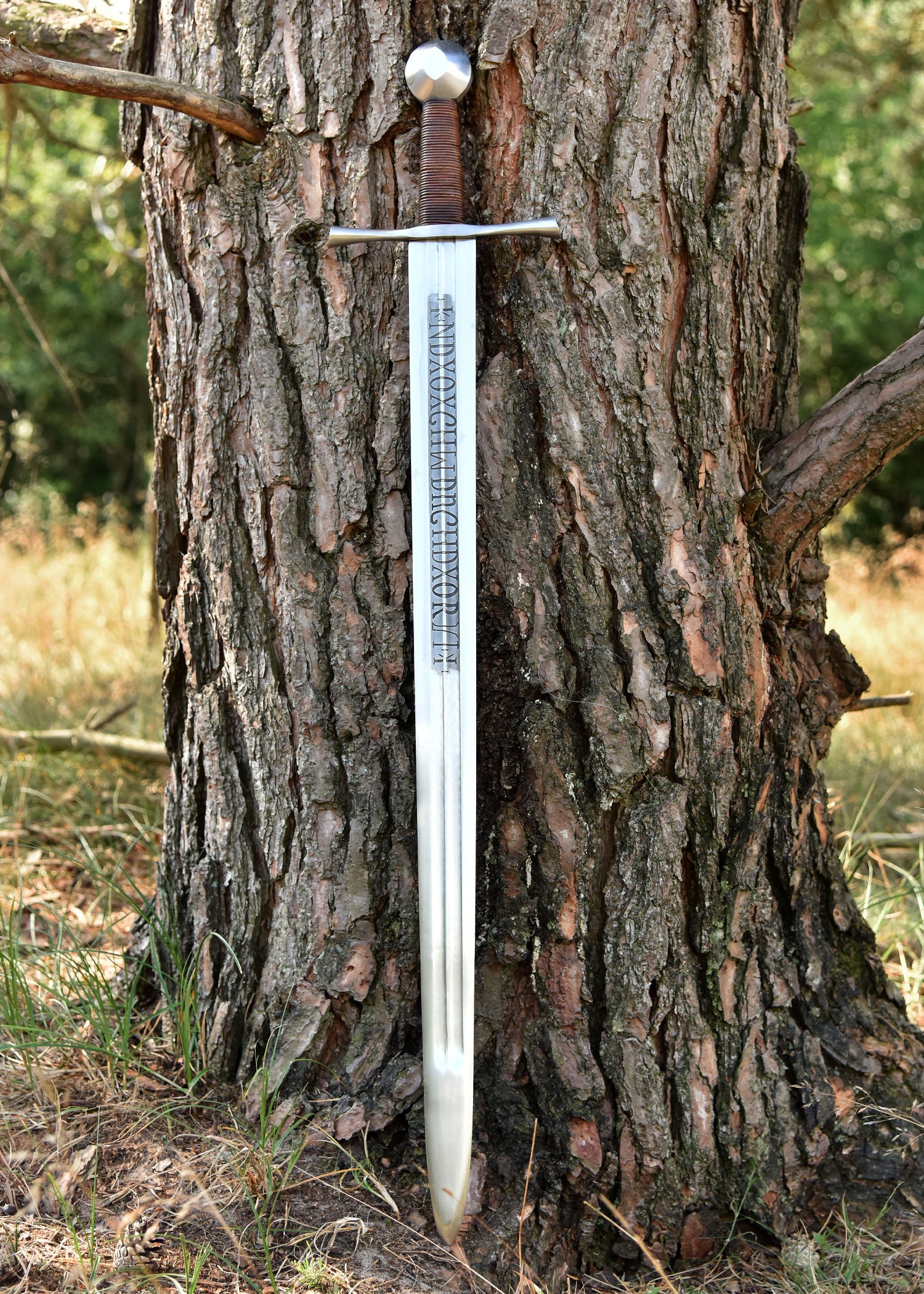 Imagen única de: Espada De Caballero Del Río Witham Con Vaina, Siglo Xiii. Categoría-B