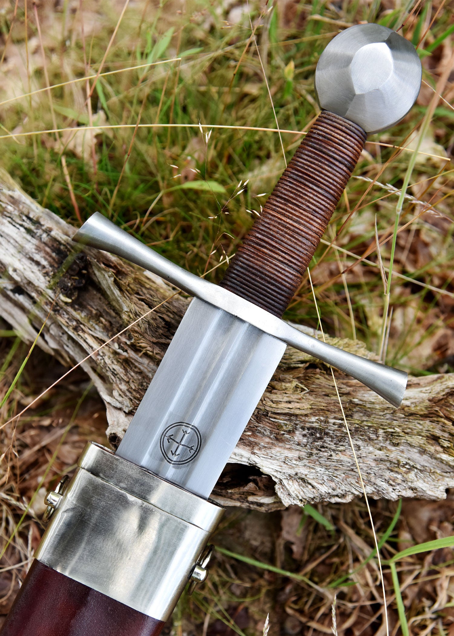 Imagen única de: Espada De Caballero Del Río Witham Con Vaina, Siglo Xiii. Categoría-B