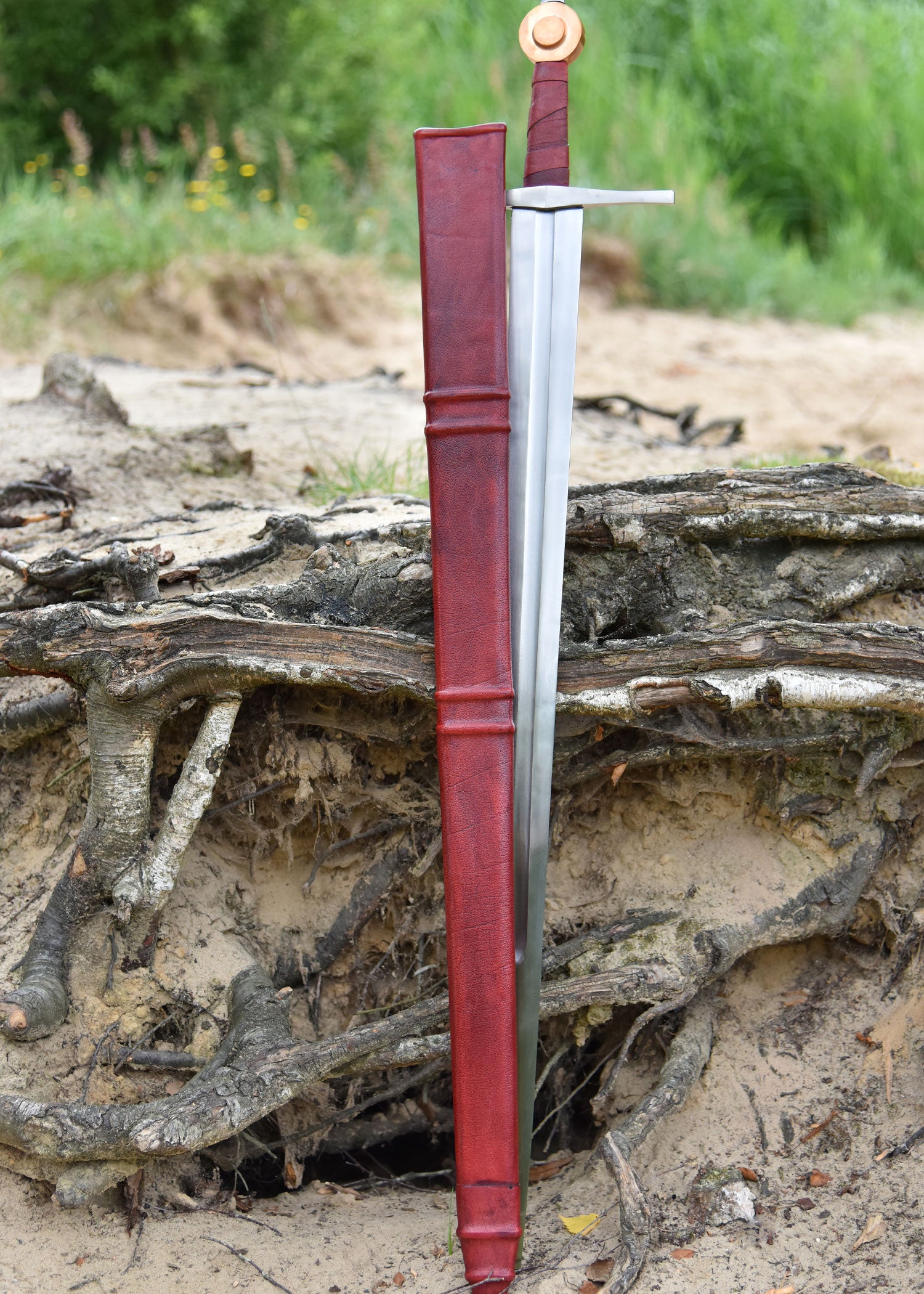 Imagen única de: Espada De Caballero De Lübeck Con Vaina, Siglo Xiii.