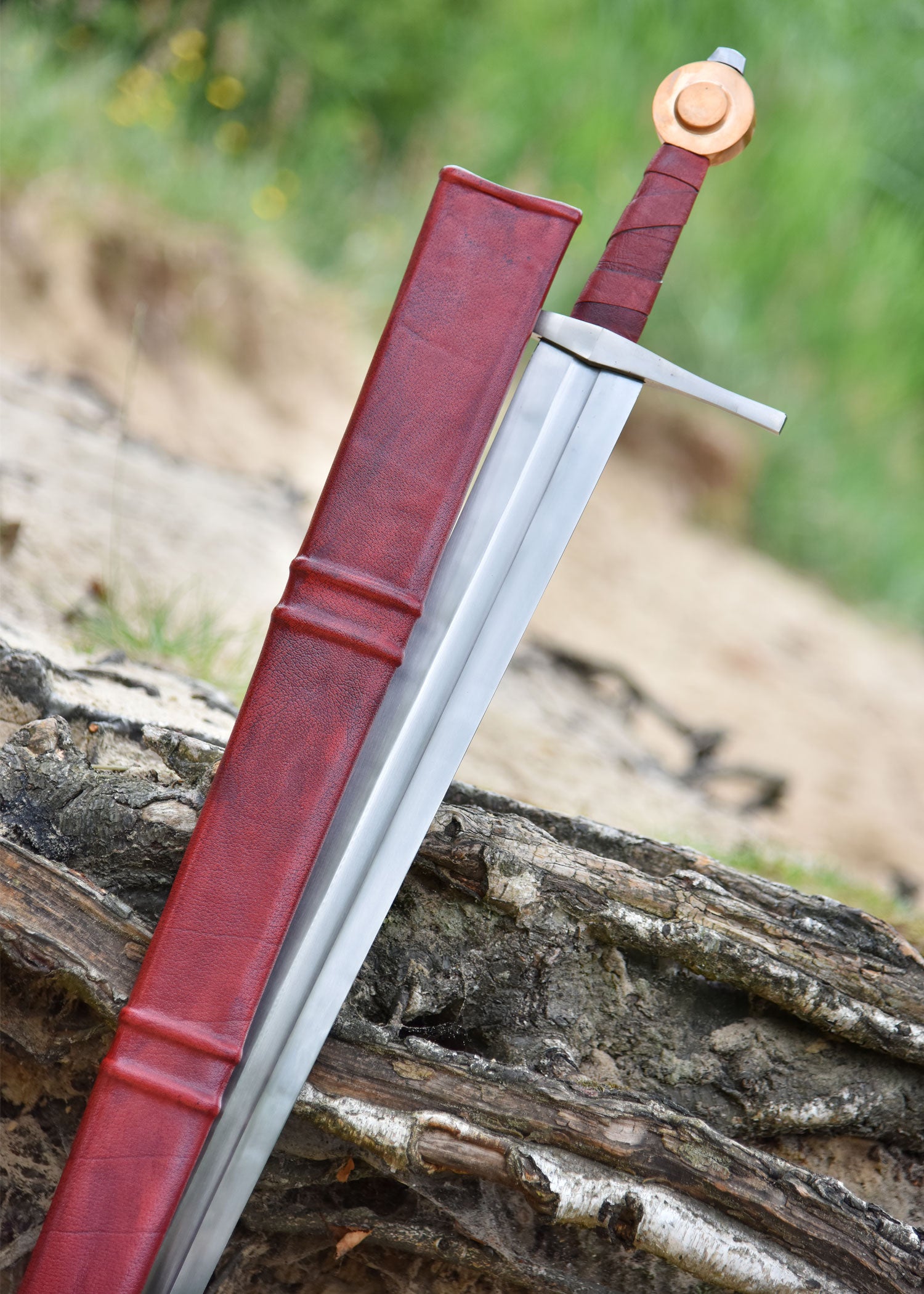 Imagen única de: Espada De Caballero De Lübeck Con Vaina, Siglo Xiii.