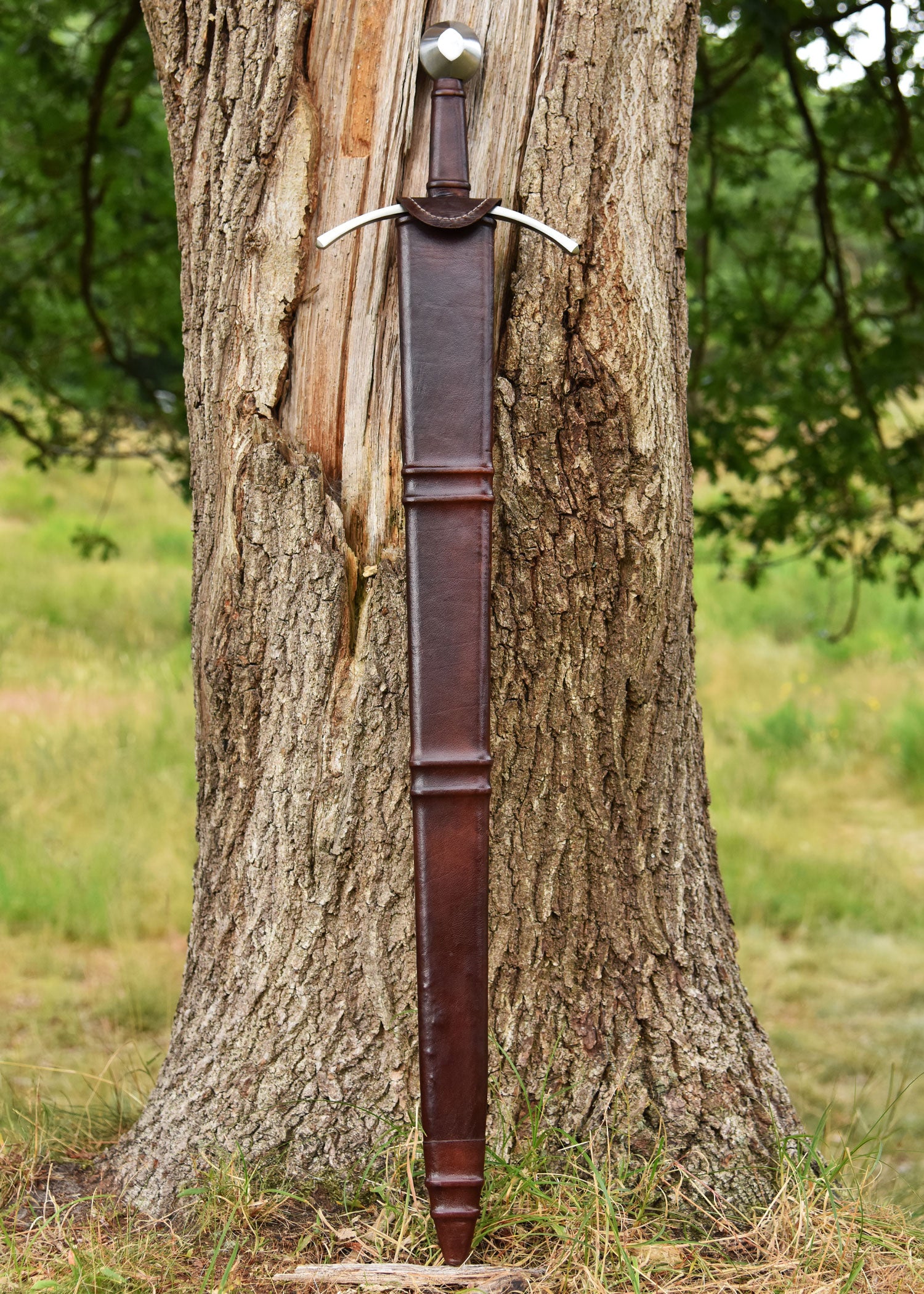 Imagen única de: Espada De Caballero Toto Con Vaina, Siglo Xiii/xiv., Afilada