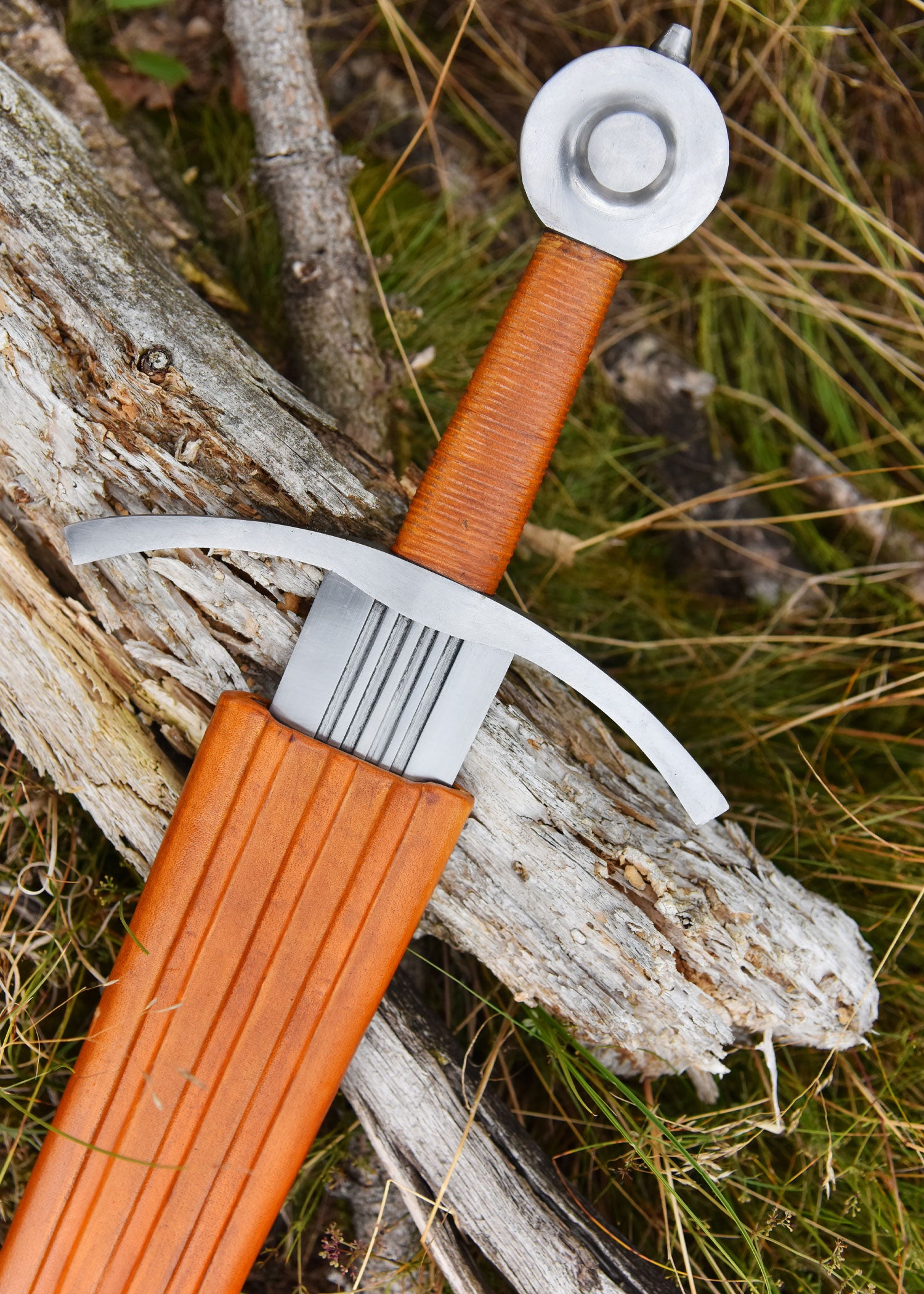 Imagen única de: Espada De Caballero Moonbrand Con Vaina, Siglo Xiii., Afilada