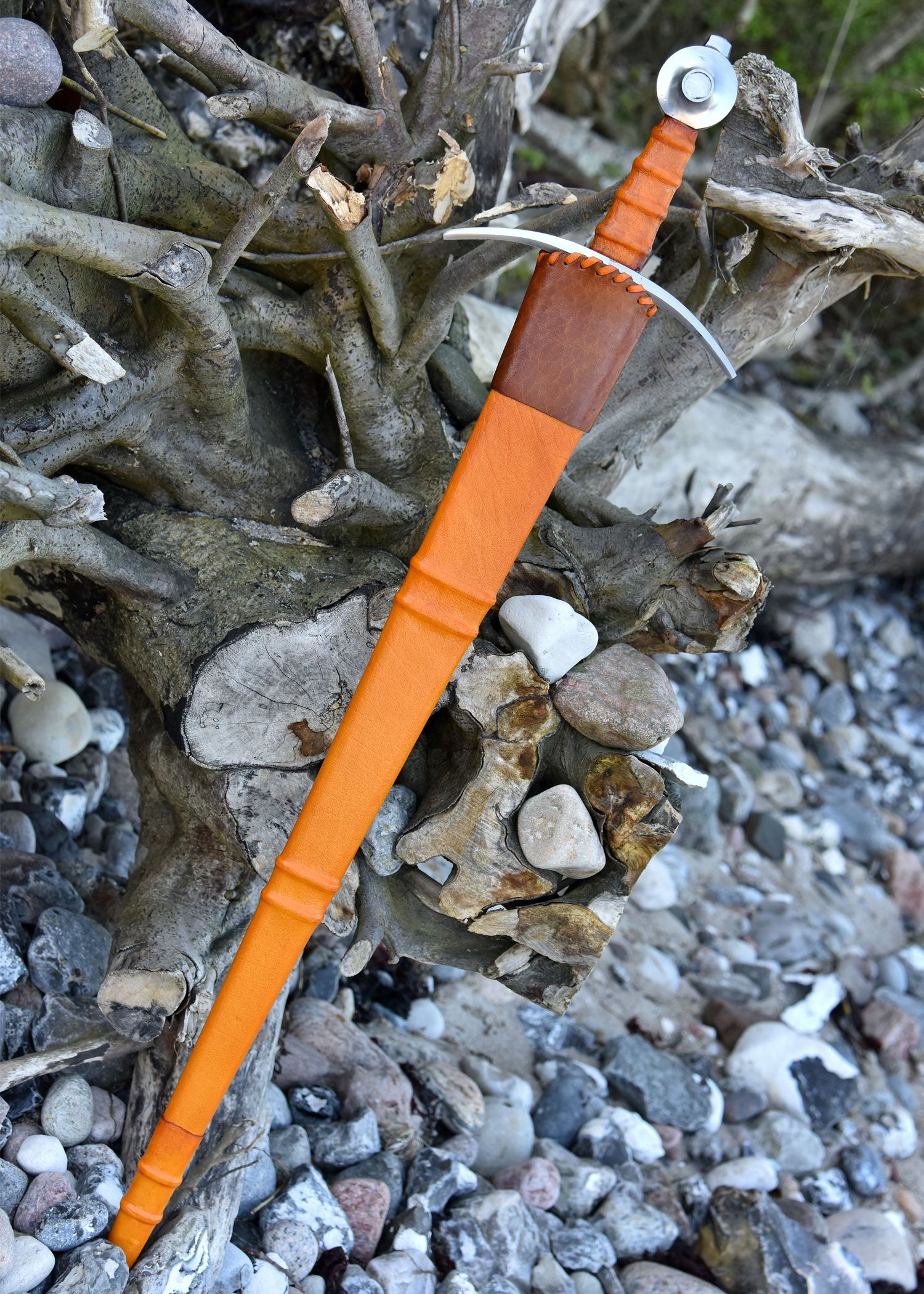 Imagen única de: Espada De Caballero Comte De Nieuwerkerke Con Vaina, Siglo Xiv., Afilada
