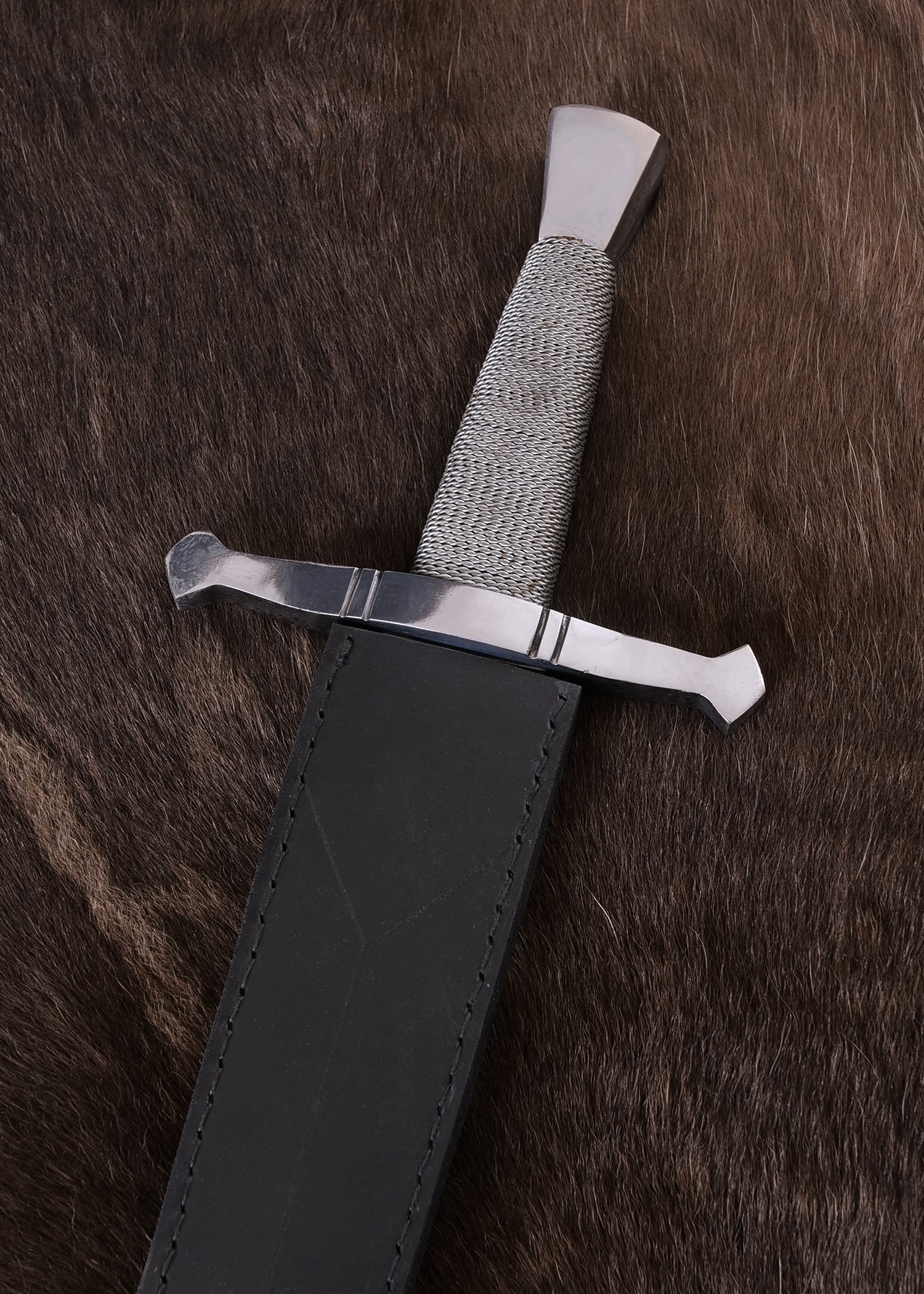 Imagen única de: Daga De Caballero Con Funda De Cuero.