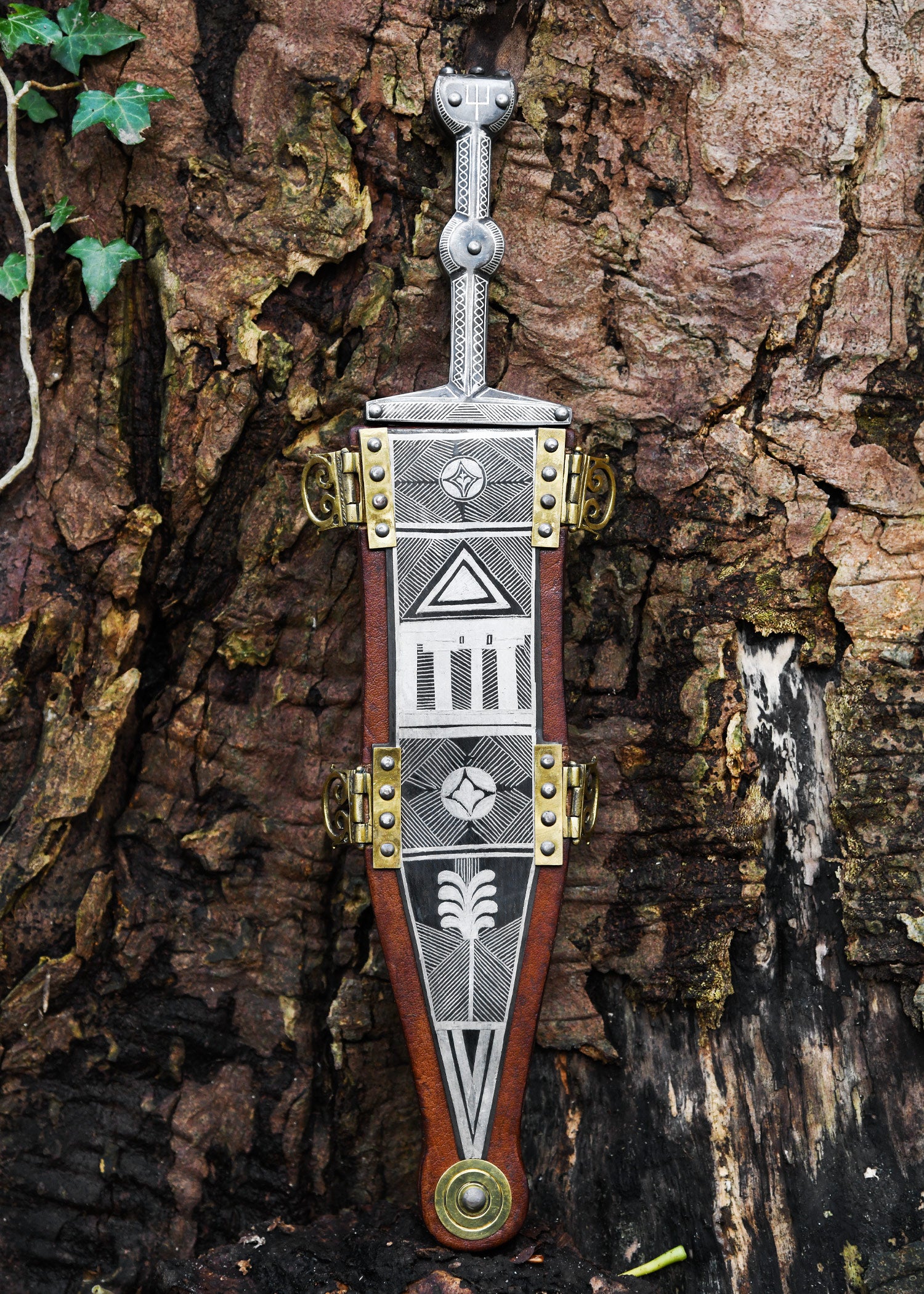 Imagen única de: Pugio De Vindonissa Con Incrustaciones De Plata.