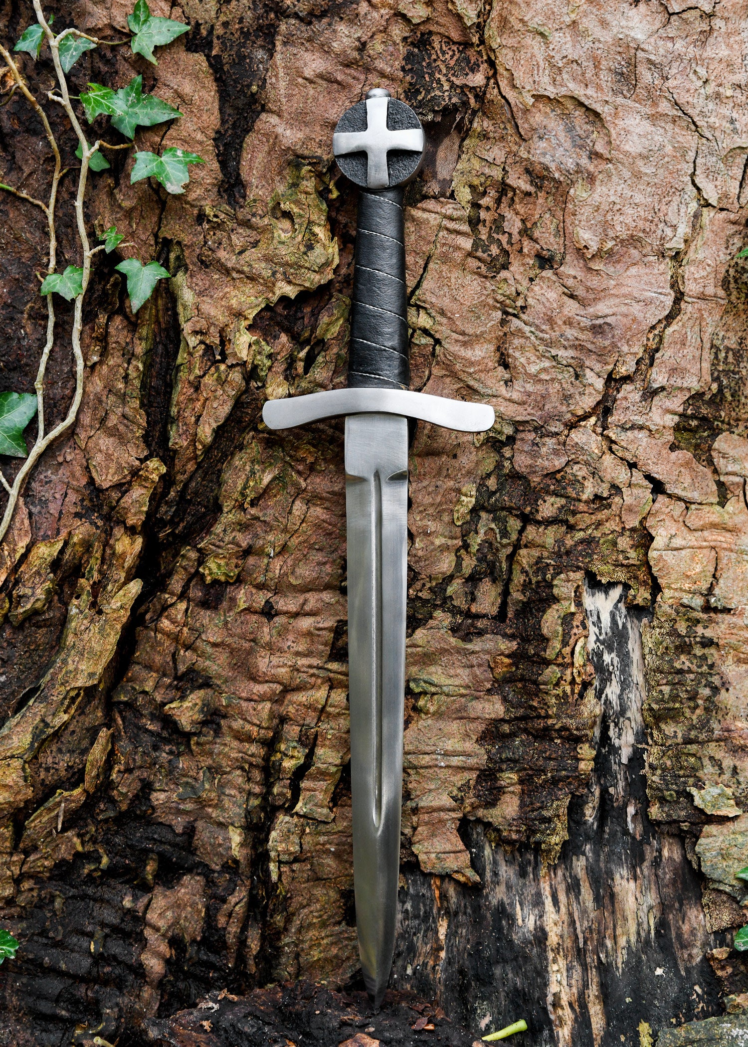 Imagen única de: Daga Cruzada Con Vaina, Versión Normal