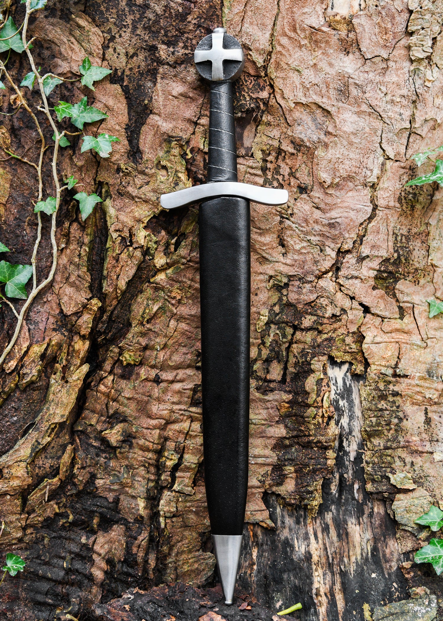 Imagen única de: Daga Cruzada Con Vaina, Versión Normal