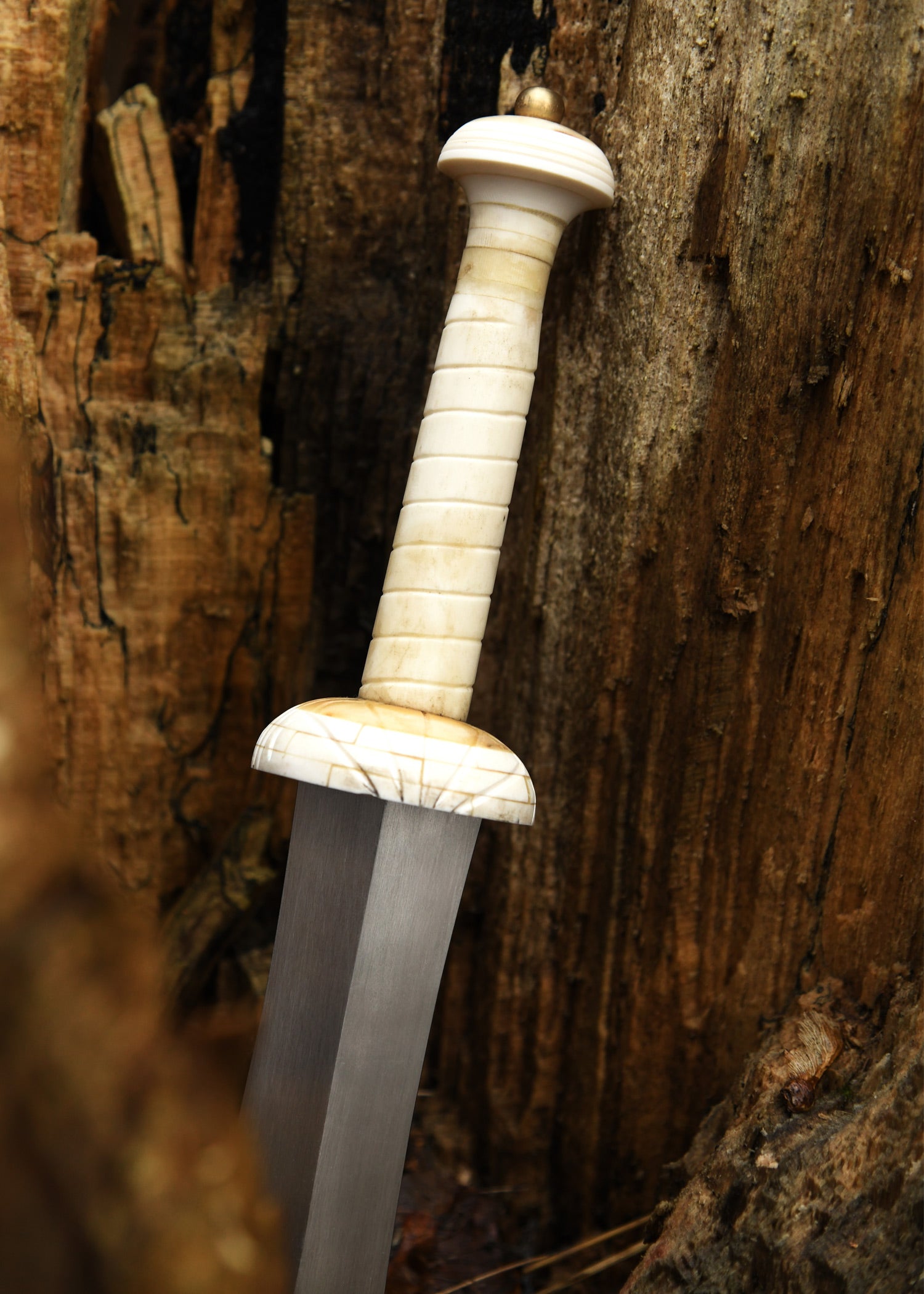 Imagen única de: Daga De Gladiador Con Mango De Hueso.