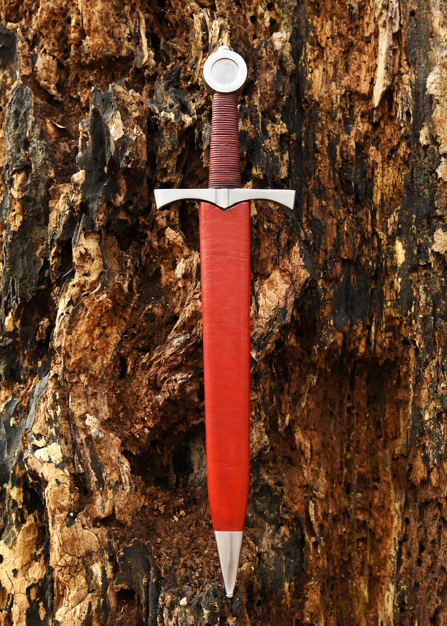 Imagen única de: Daga Con Pomo De Disco Y Funda, Versión Normal