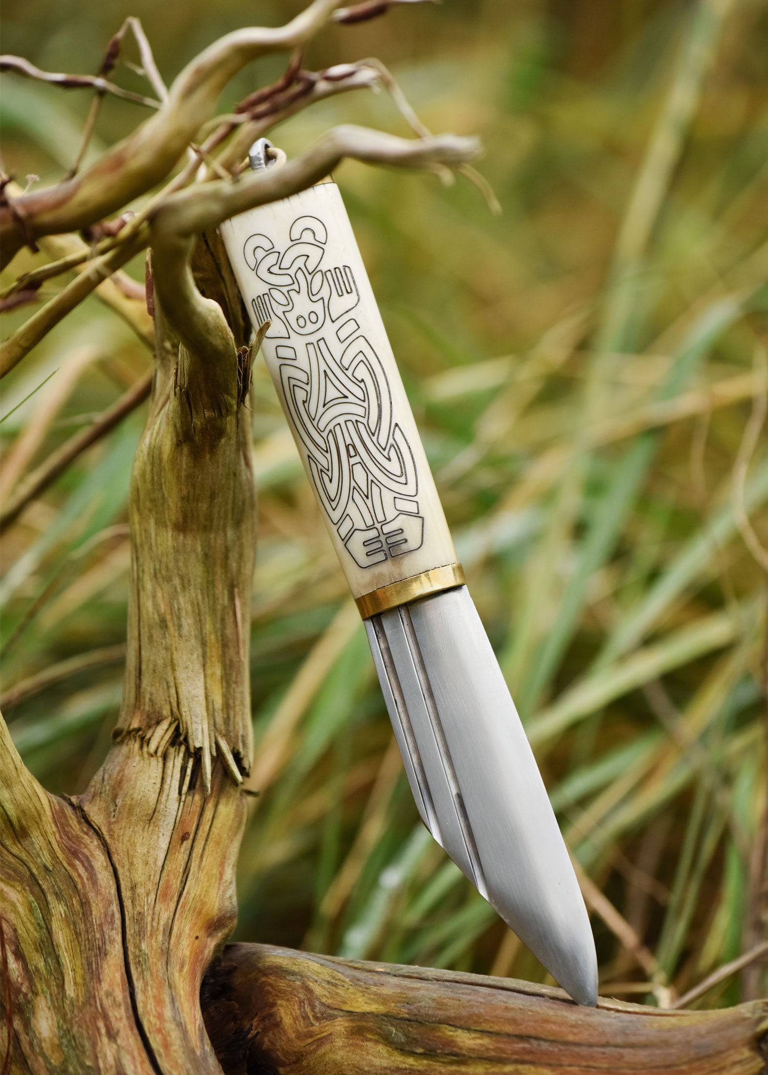 Imagen única de: Sax (Seax) Vikingo Pequeño, Mango De Hueso Estilo Borre, Siglo Ix/x. Siglo