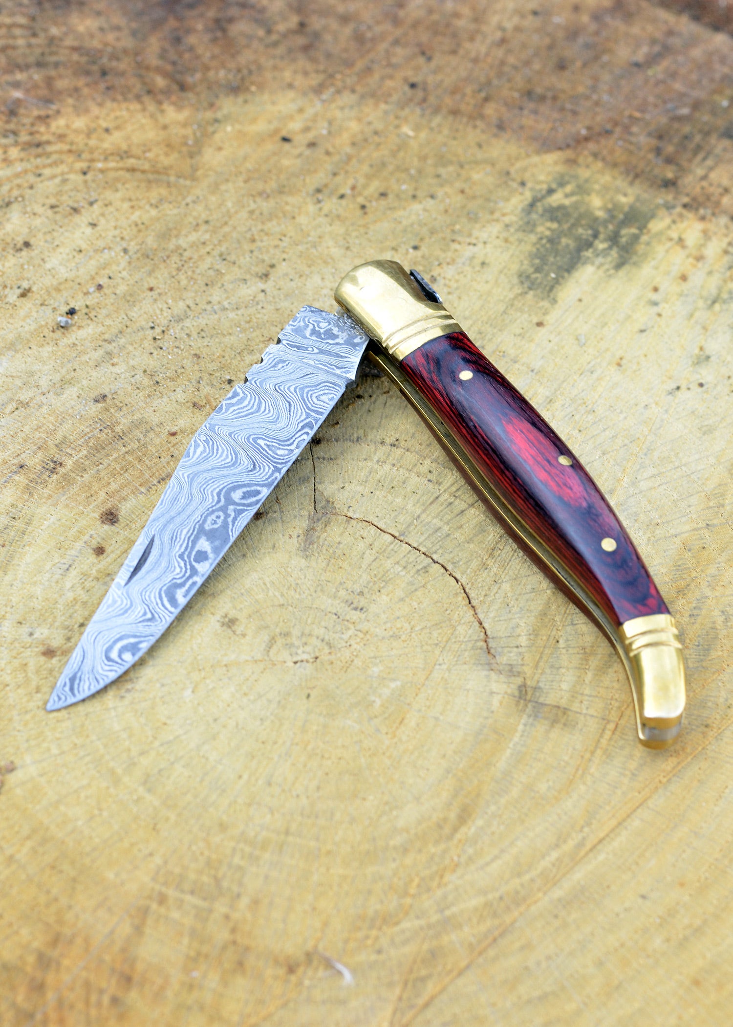 Imagen única de: Navaja Plegable Con Hoja De Acero Damasco, Con Ligeros Defectos.