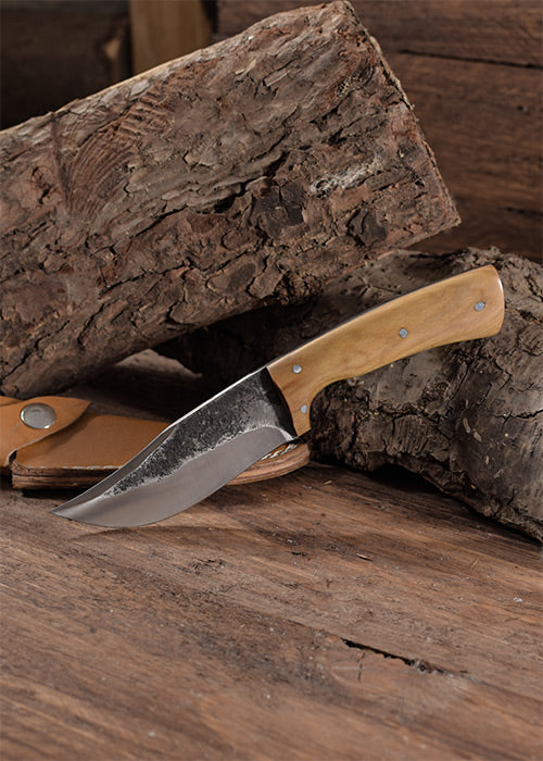 Imagen única de: Cuchillo De Caza Con Mango De Madera De Olivo, Aprox. 20 Cm, Funda De Cuero.