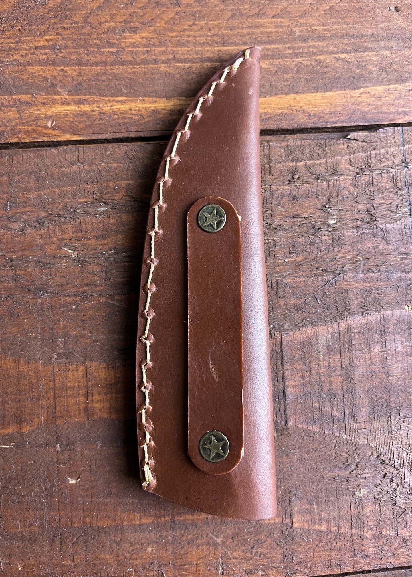 Imagen única de: Cuchillo Con Mango De Madera, Hojas De Acero Damasco, Con Ligeros Defectos