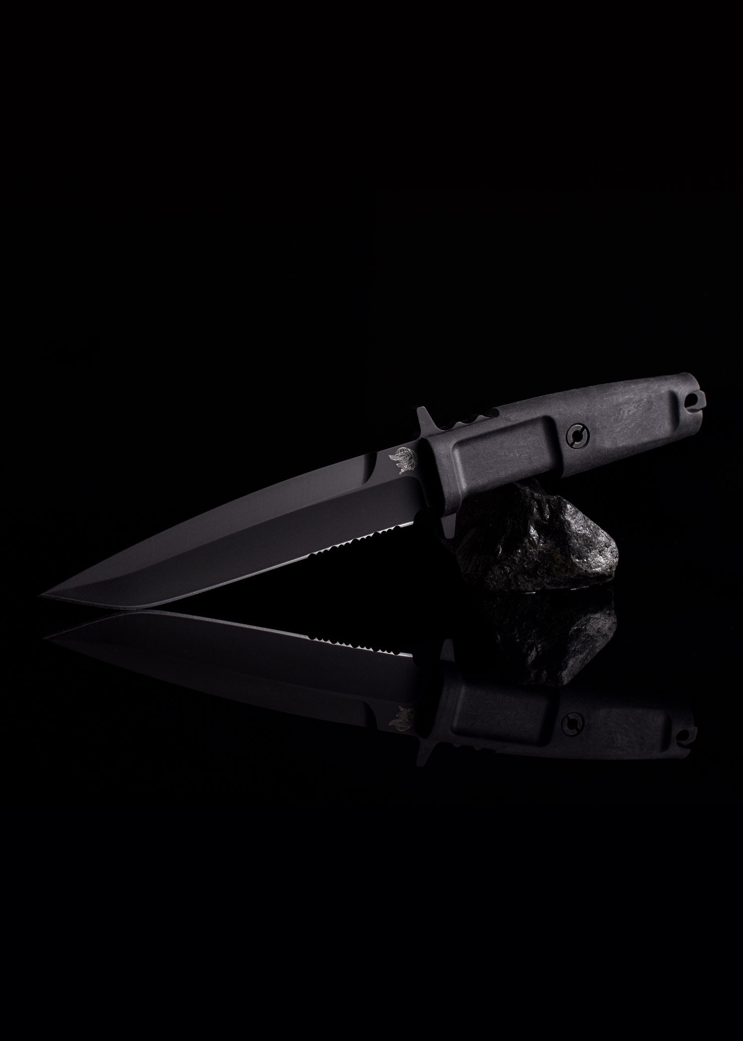 Imagen única de: Cuchillo Fijo Col Moschin Negro, Extrema Ratio