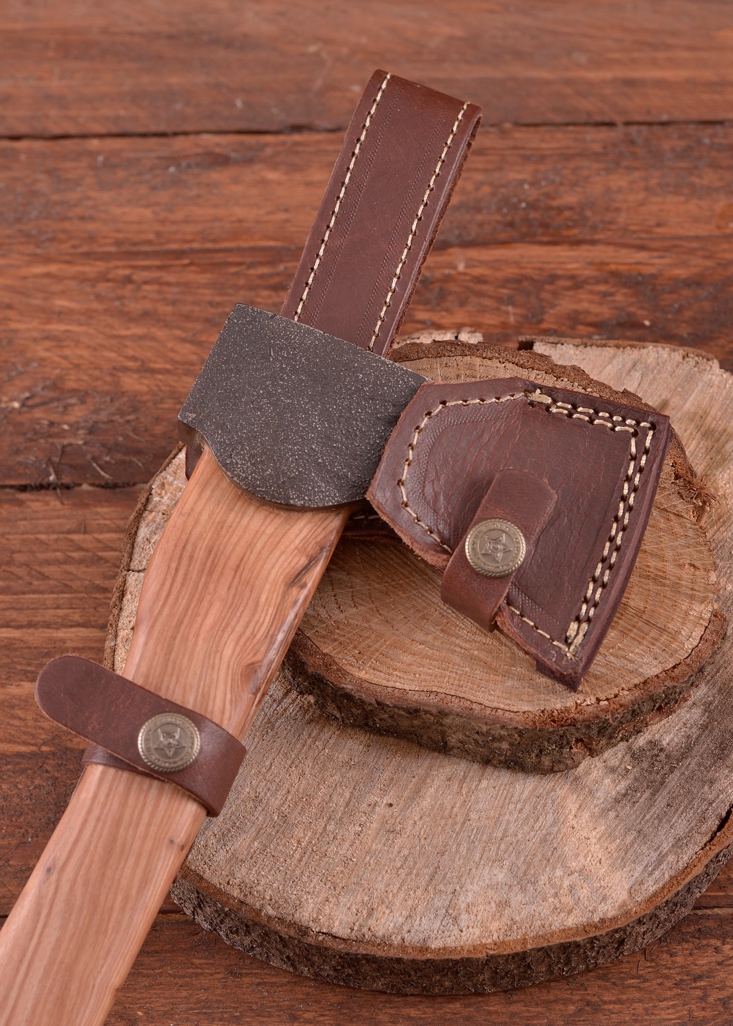 Imagen única de: Hacha Práctica Para Exteriores