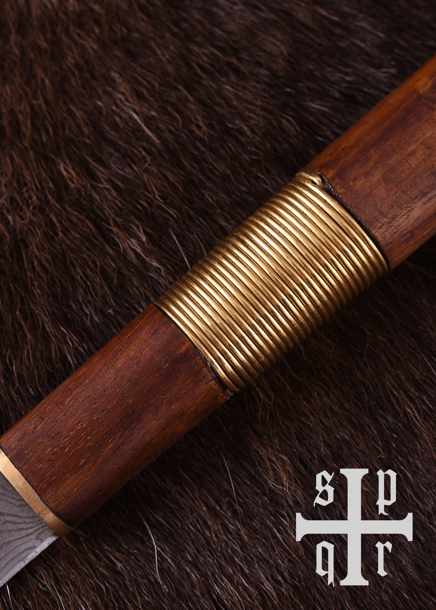 Imagen única de: Cuchillo Vikingo De Acero De Damasco Con Mango De Madera/latón