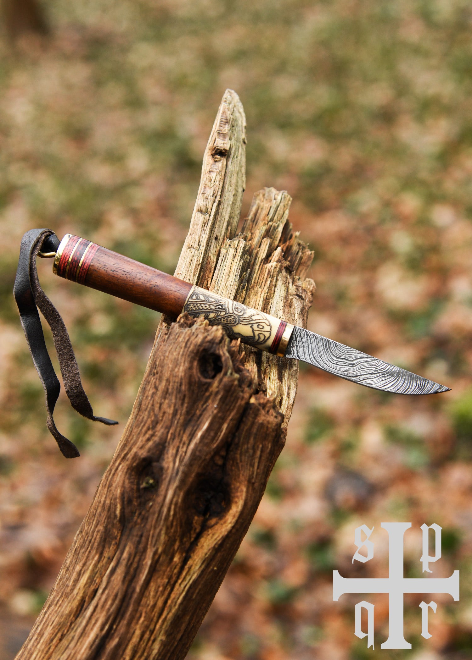 Imagen única de: Cuchillo Vikingo, Acero De Damasco, Mango De Madera/hueso Con Motivo De Cuervo