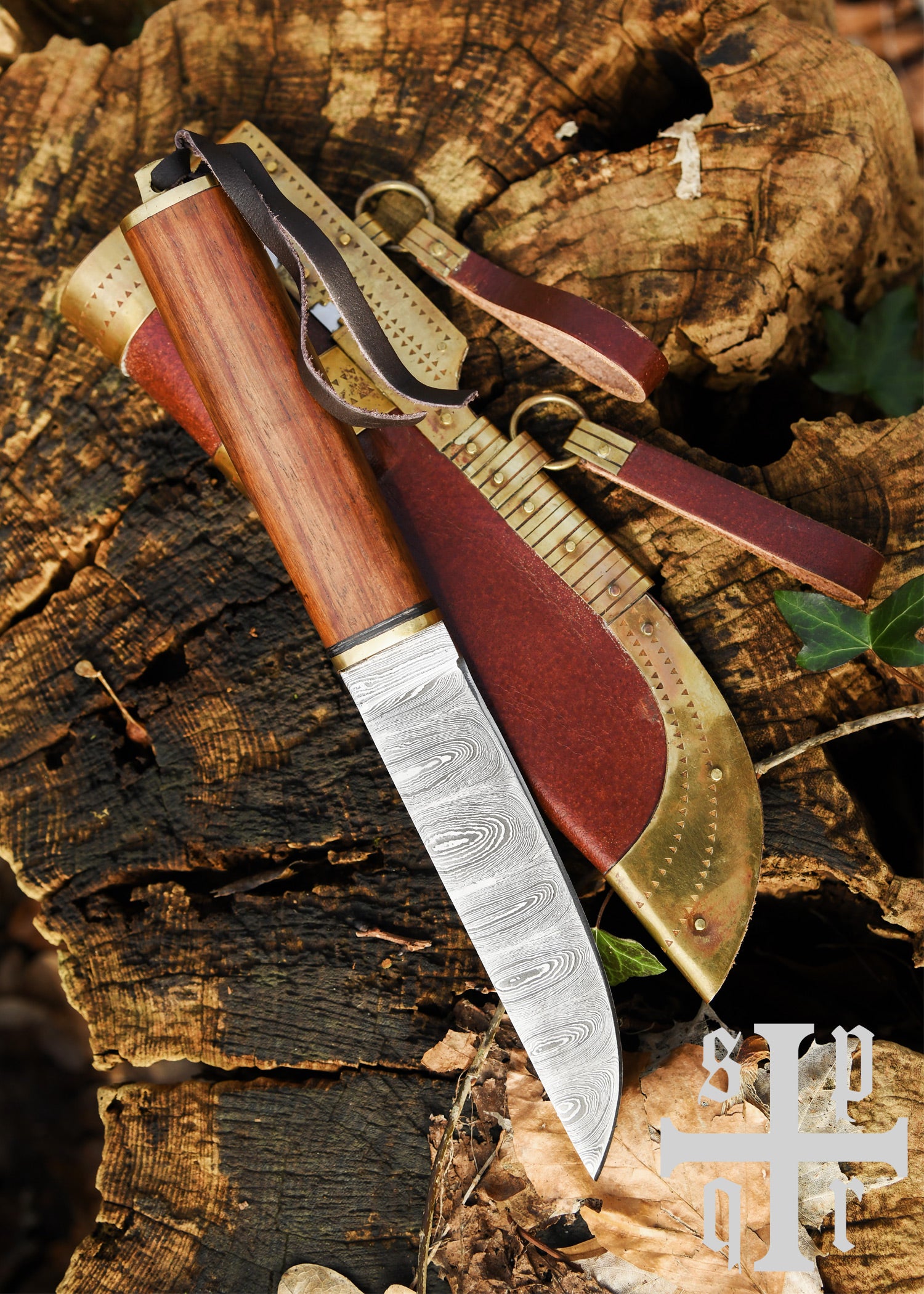 Imagen única de: Cuchillo Vikingo Fabricado En Acero De Damasco Con Mango De Madera.