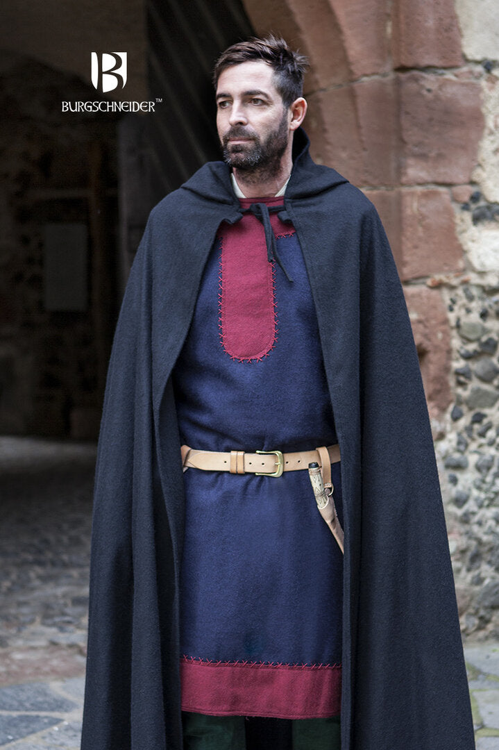 Imagen única de: Capa De Lana Con Capucha Hibernus