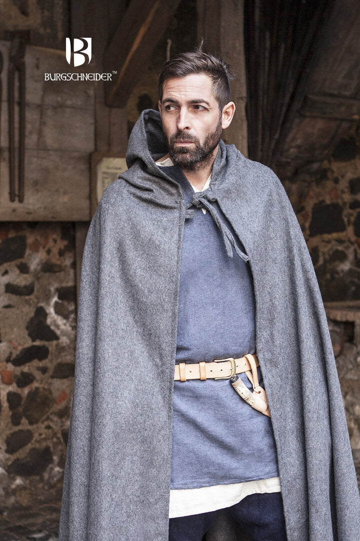 Imagen única de: Capa De Lana Con Capucha Hibernus