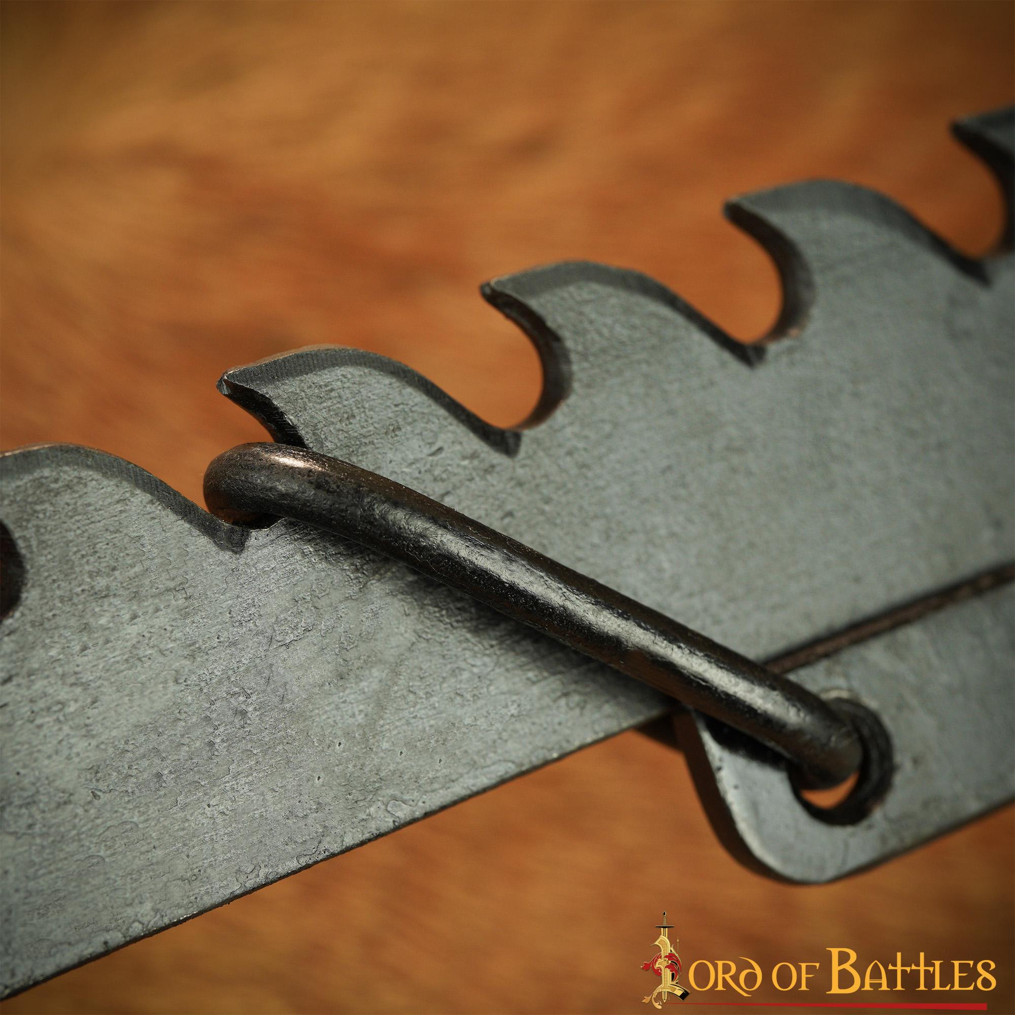 Imagen única de: Hervidor Medieval de Hierro Forjado a Mano Sierra de Campamento Funcional