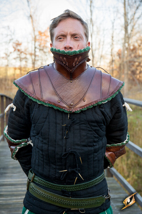 Imagen única de: Bevor De Cuero Noble