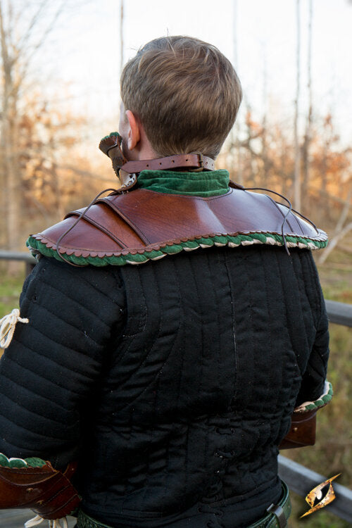 Imagen única de: Bevor De Cuero Noble