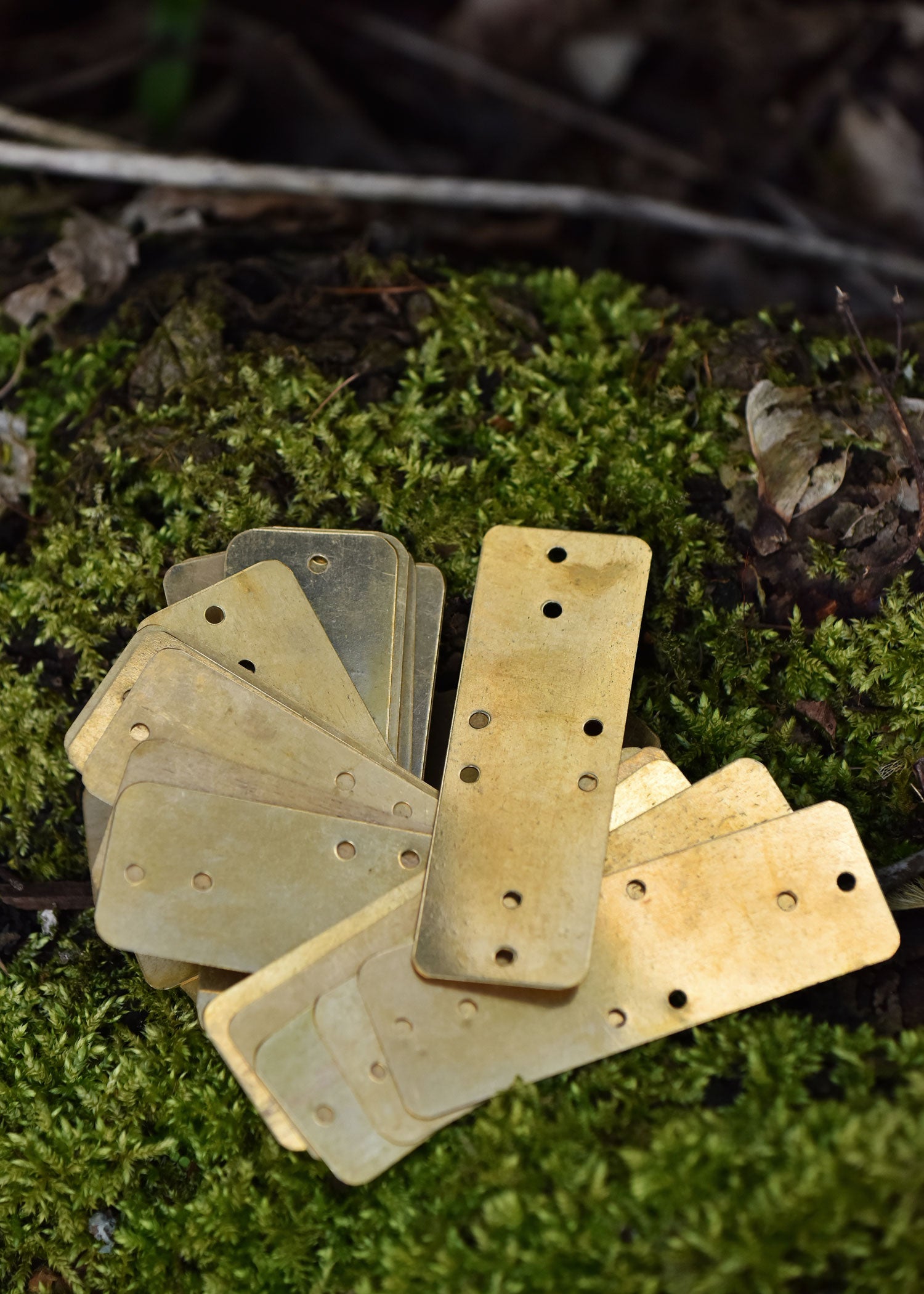 Imagen única de: Básculas De Latón Para Slat Armor 90 Mm X 30 Mm (Paquete De 25)