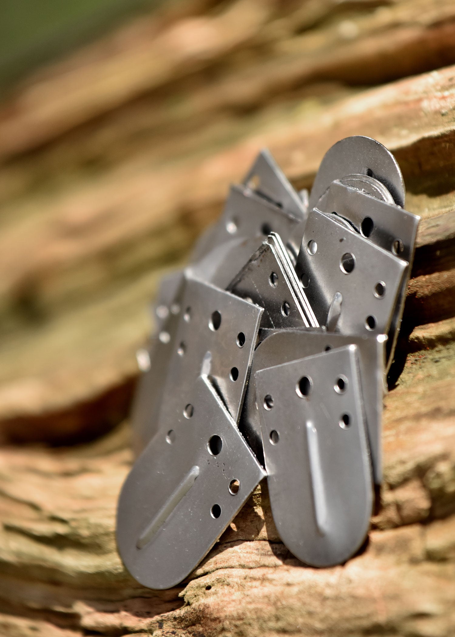 Imagen única de: Cachas De Acero Para Armadura Laminar, 25 Mm X 35 Mm, Con Nervadura Central (25 Piezas)