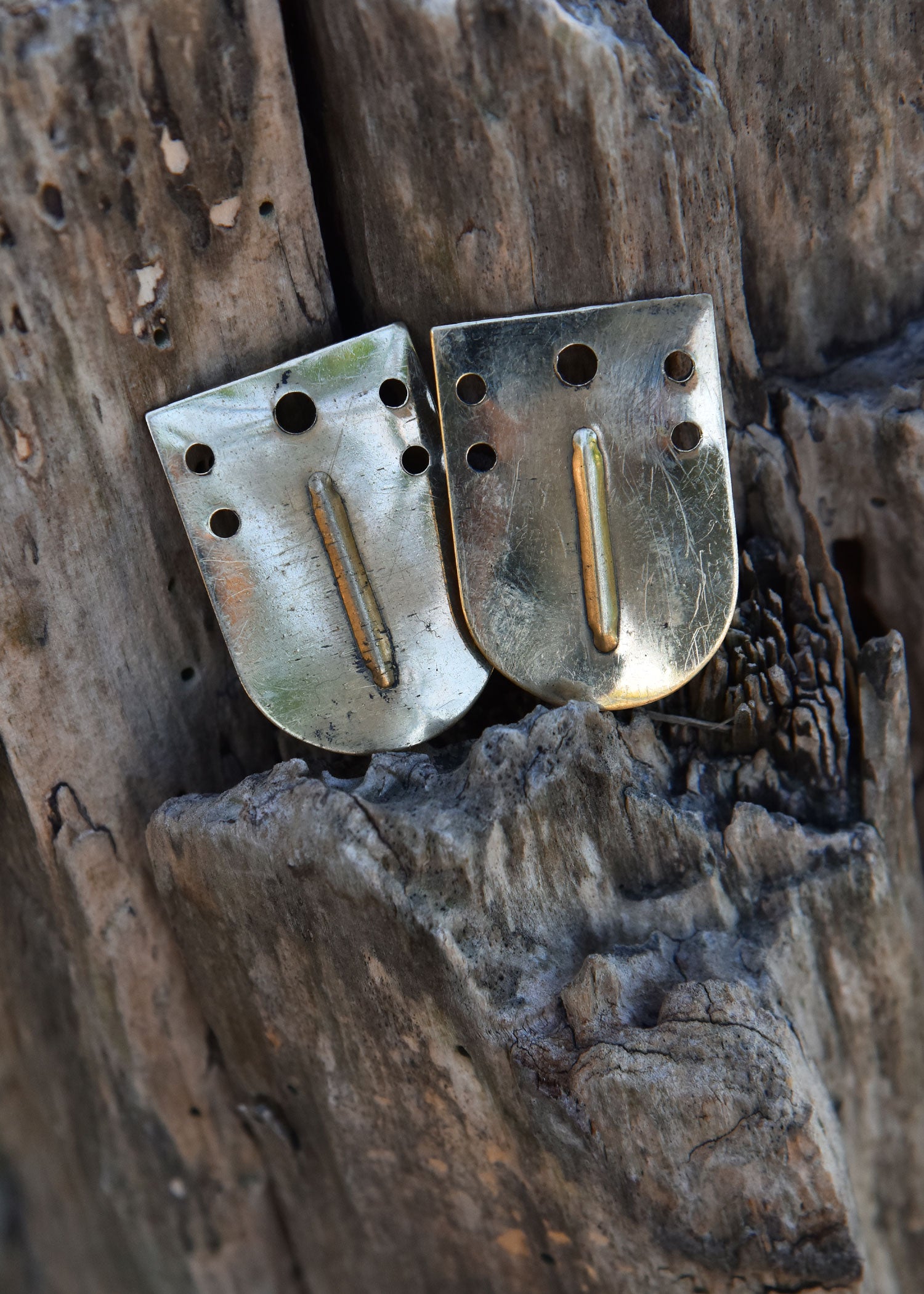 Imagen única de: Básculas De Latón Para Armadura De Listones, 25 Mm X 35 Mm, Con Nervadura Central (Paquete De 25)