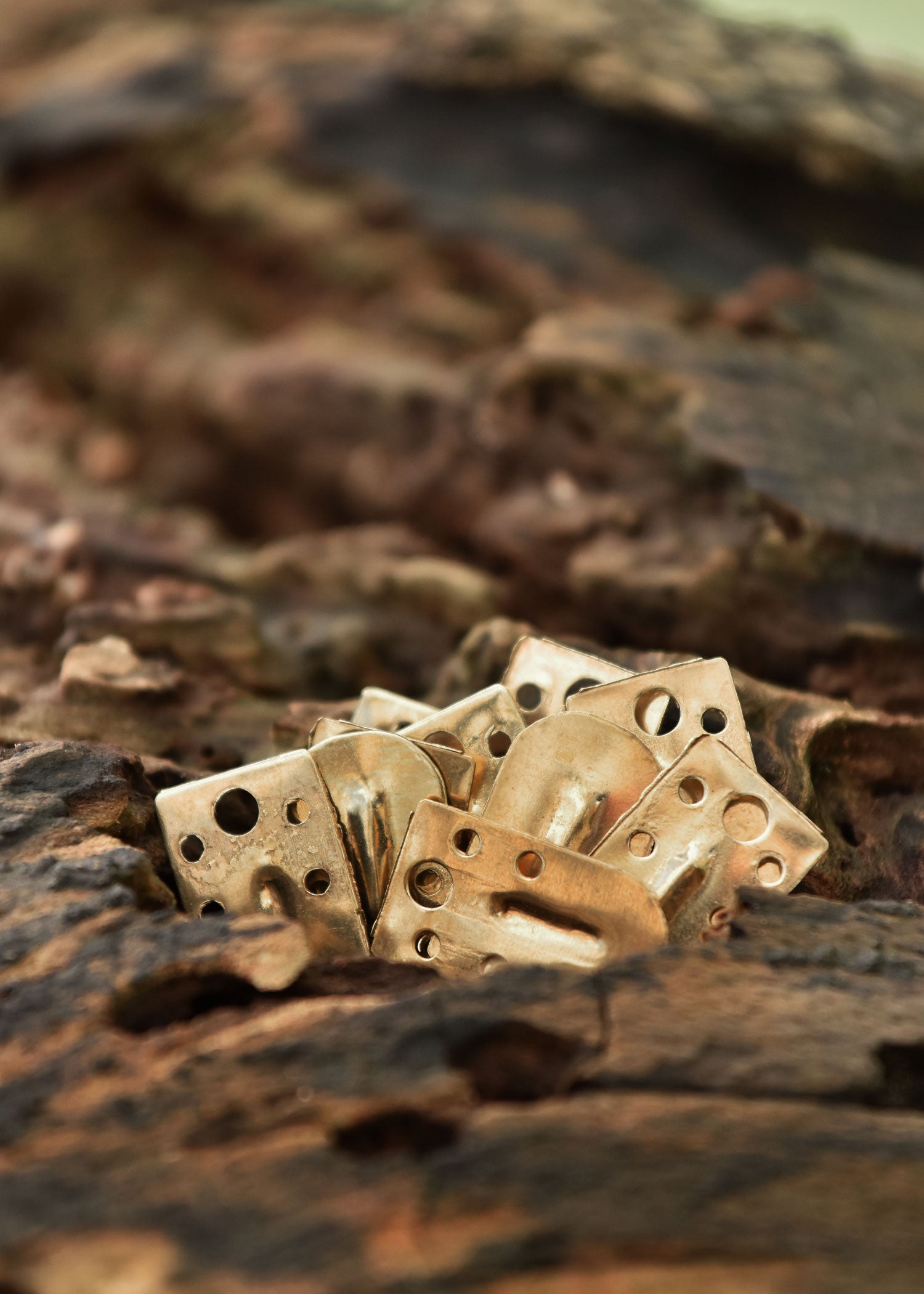 Imagen única de: Básculas De Latón Para Armadura De Listones De 13 Mm X 22 Mm (Paquete De 25)